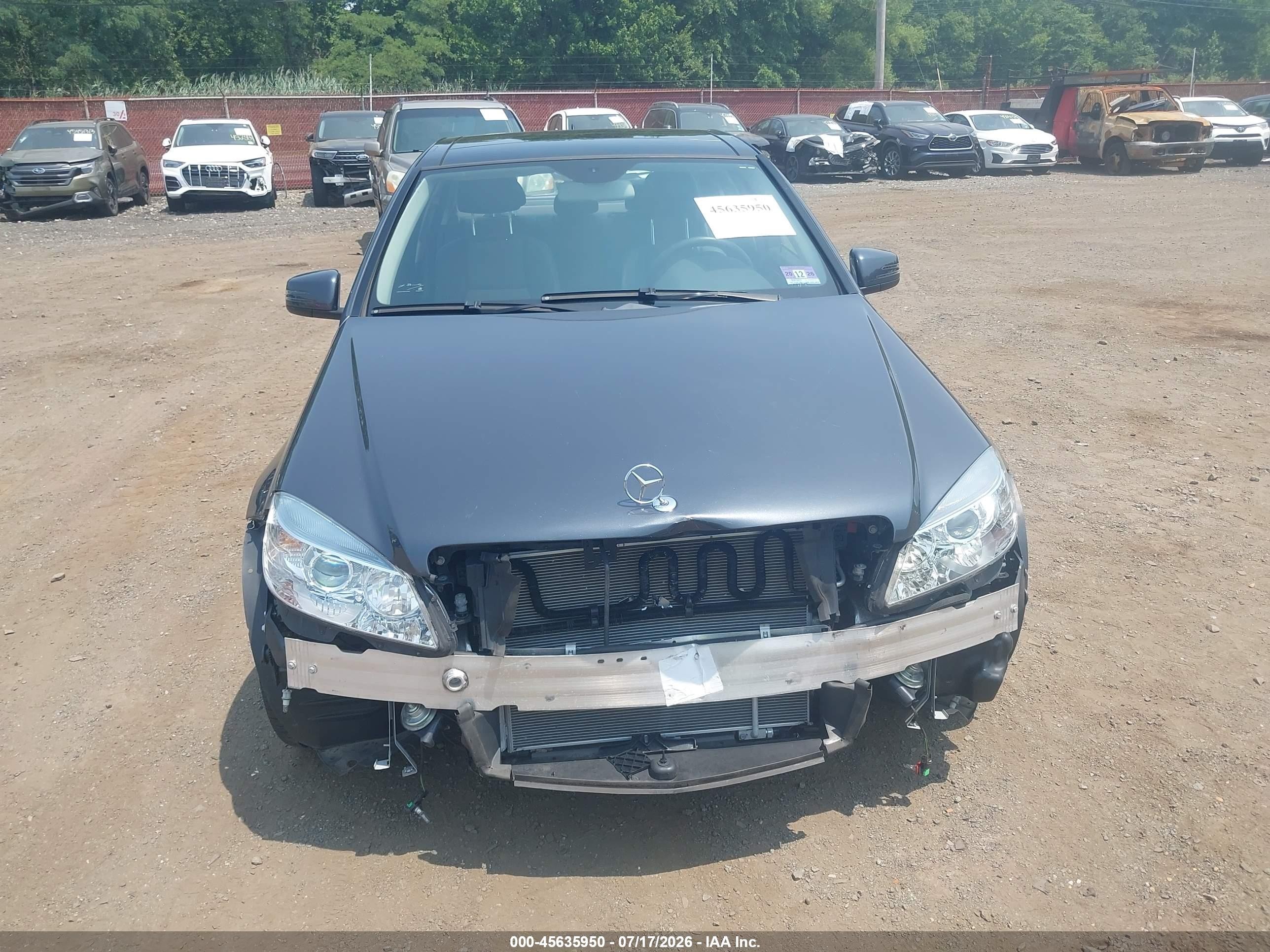 2011 Mercedes-benz C 300 Luxury 4matic/sport 4matic Gray vin: WDDGF8BB8BR143017