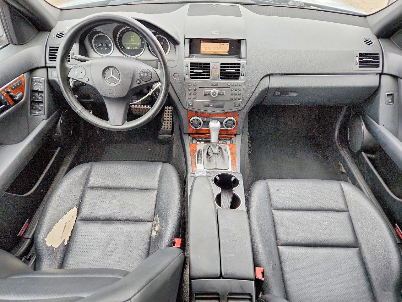 2011 Mercedes-benz C 300 4matic Серебряный vin: WDDGF8BB8BR147651