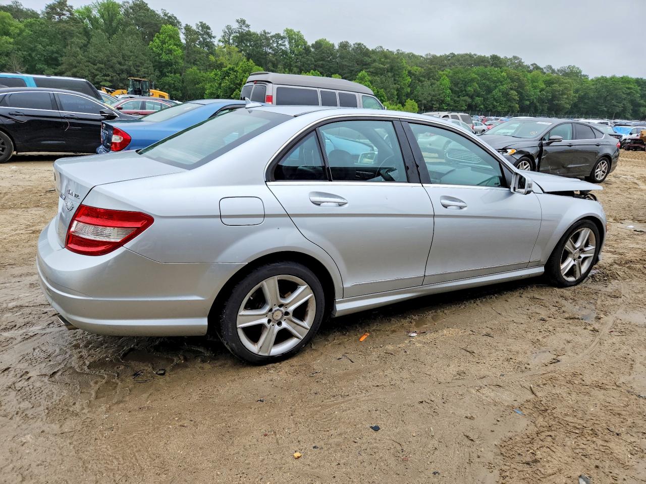 2011 Mercedes-benz C 300 4matic Серебряный vin: WDDGF8BB8BR147651