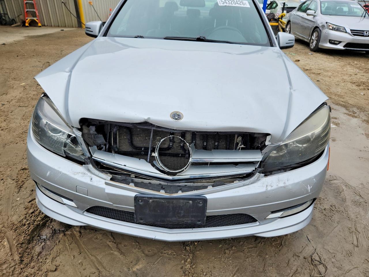 2011 Mercedes-benz C 300 4matic Серебряный vin: WDDGF8BB8BR147651