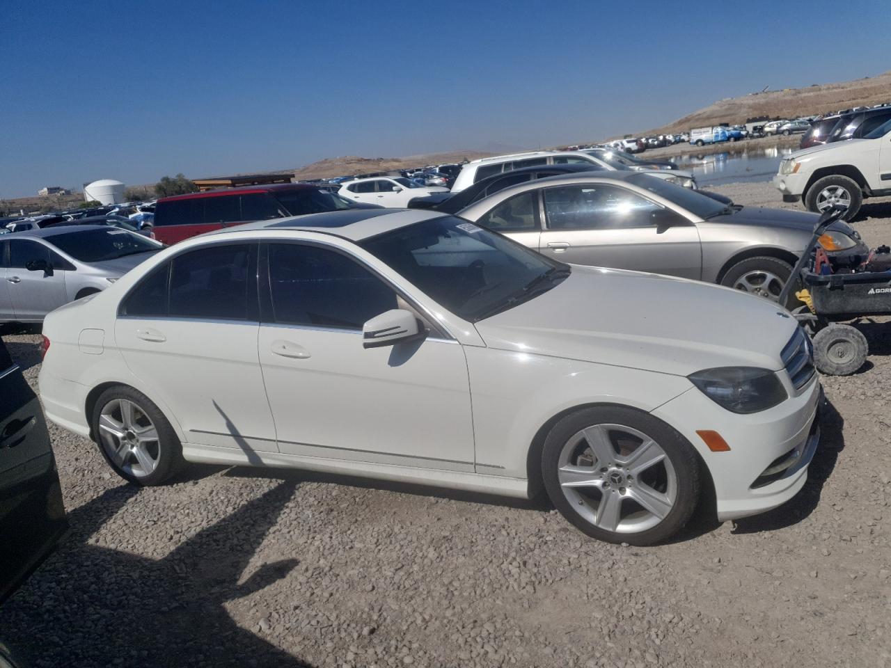 2011 Mercedes-benz C 300 4matic White vin: WDDGF8BB8BR155670