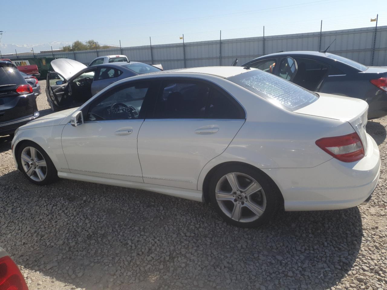 2011 Mercedes-benz C 300 4matic White vin: WDDGF8BB8BR155670