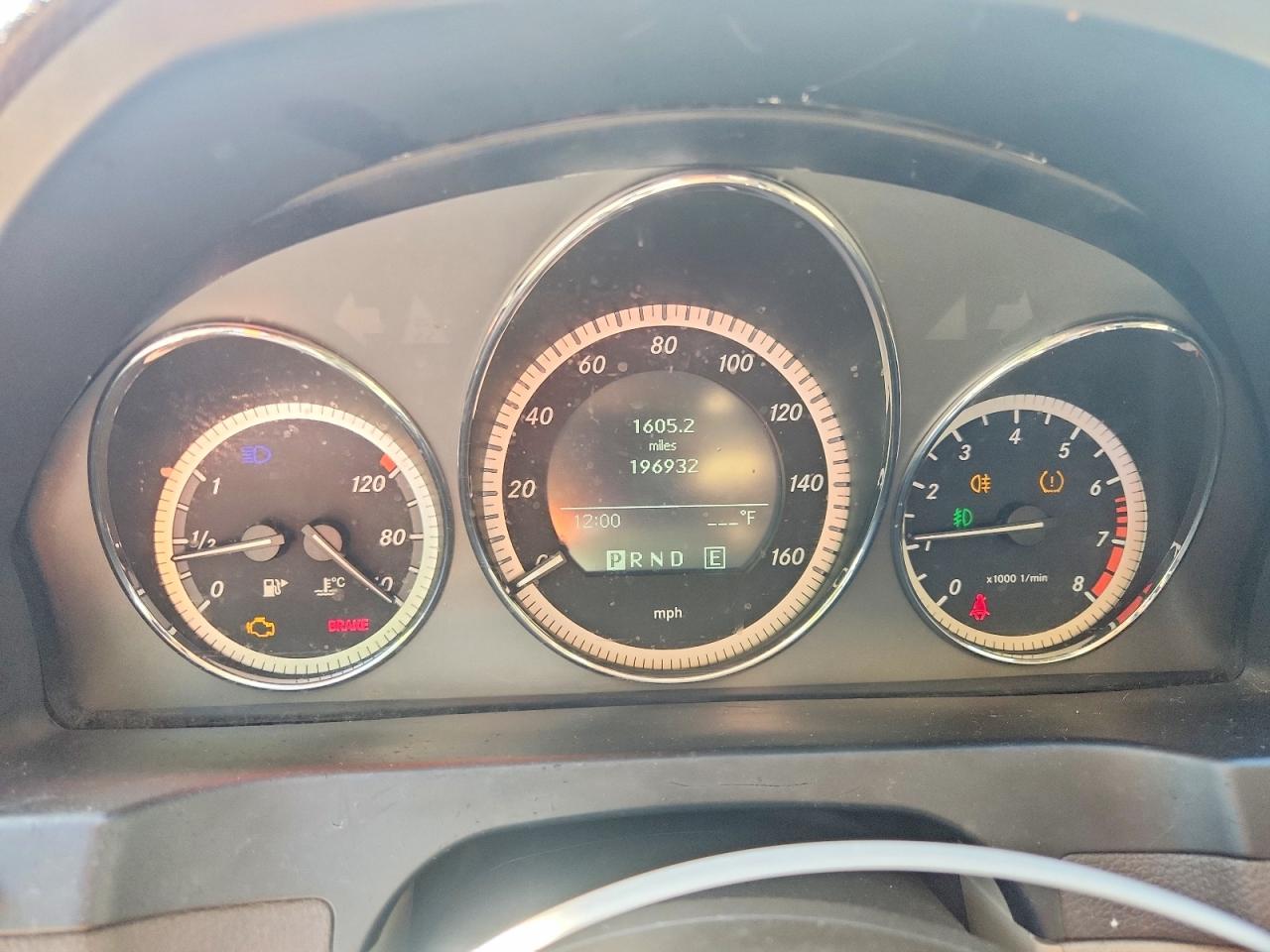 2011 Mercedes-benz C 300 4matic White vin: WDDGF8BB8BR167088