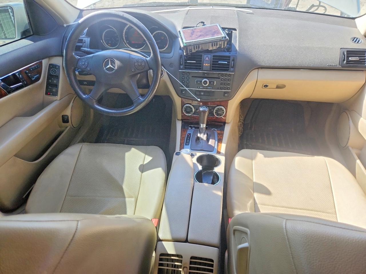 2011 Mercedes-benz C 300 4matic White vin: WDDGF8BB8BR167088