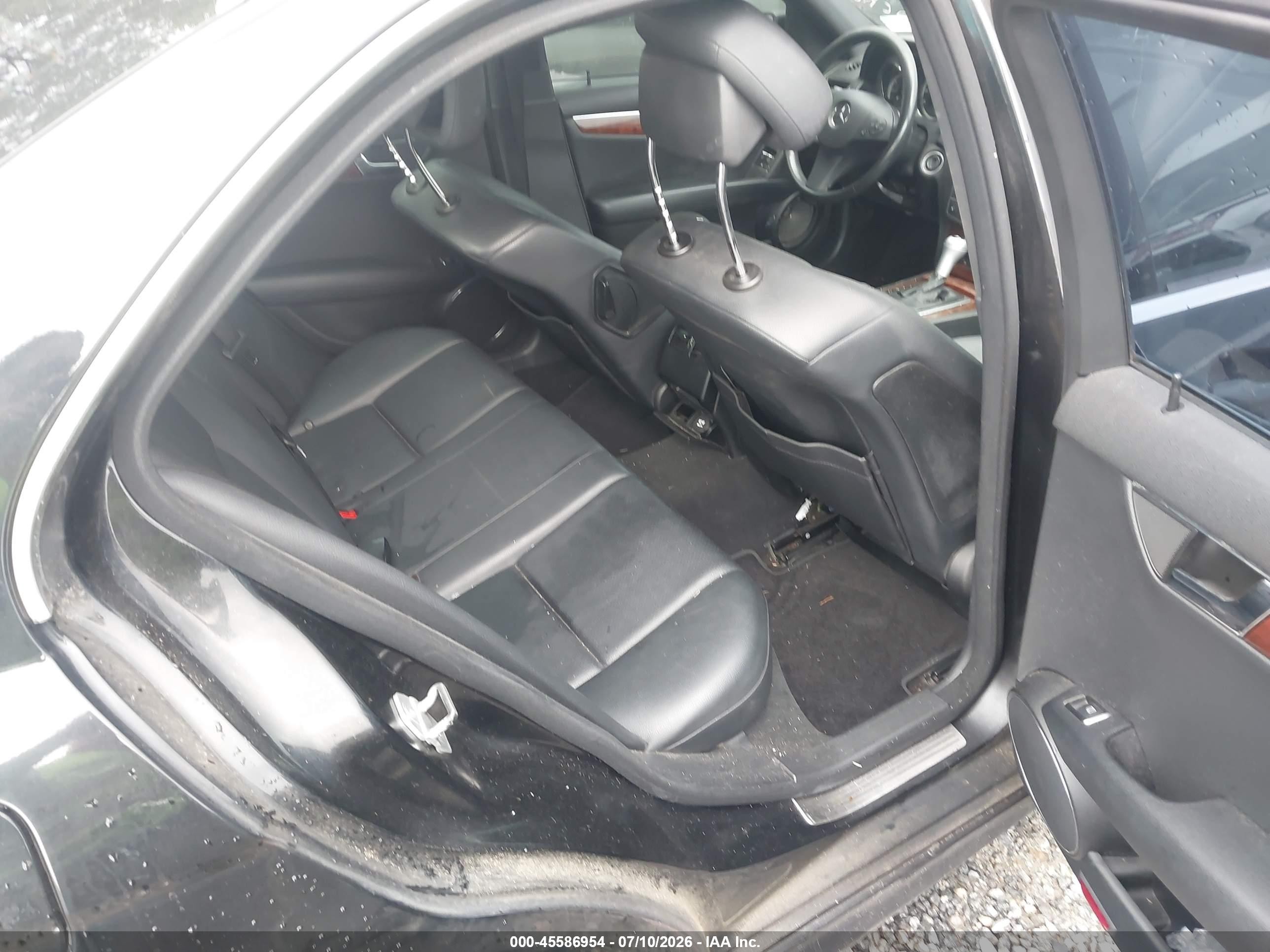 2011 Mercedes-benz C 300 Sport 4matic Black vin: WDDGF8BB8BR169200