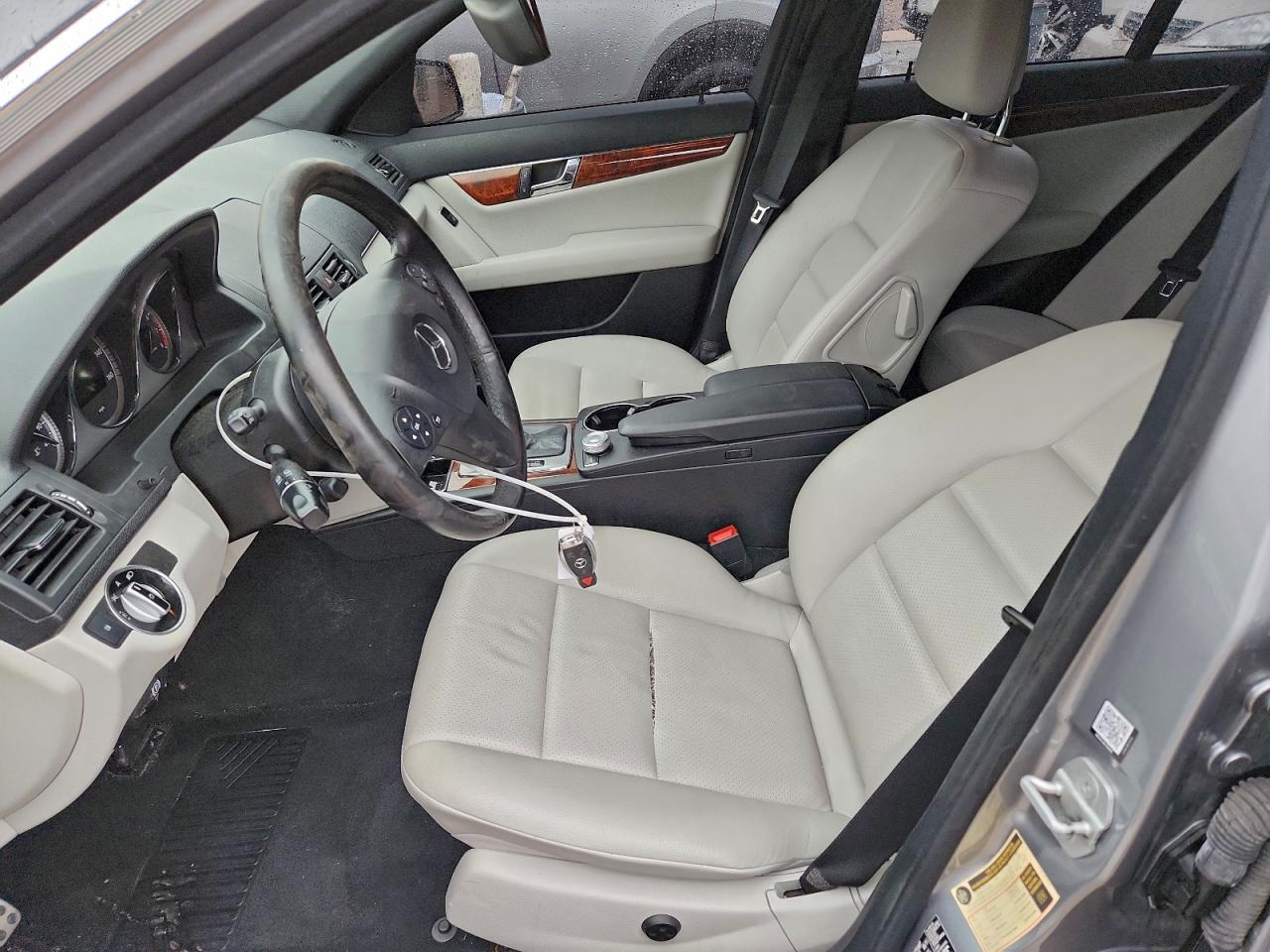 2011 Mercedes-benz C 300 4matic Silver vin: WDDGF8BB8BR178592