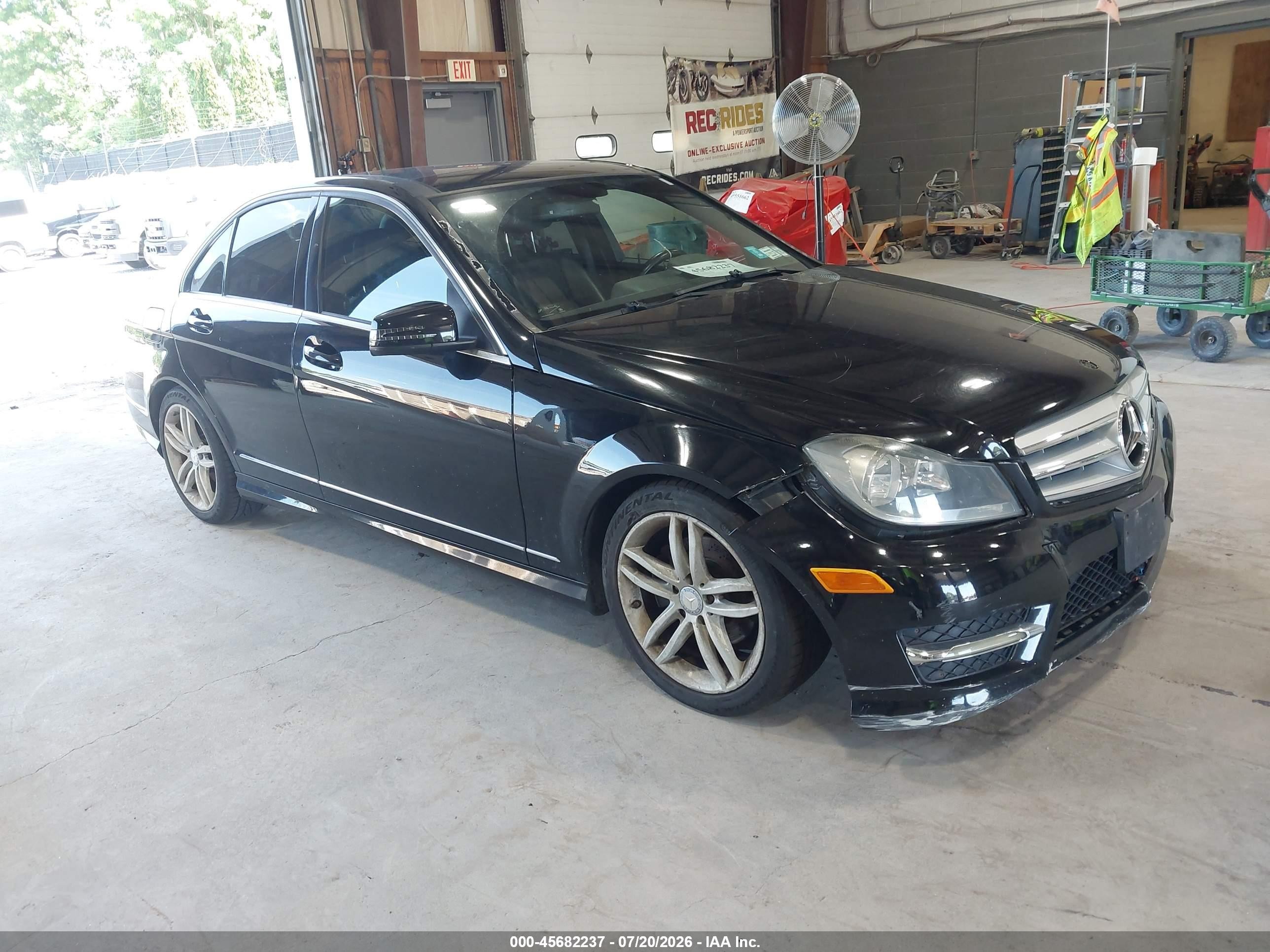 2012 Mercedes-benz C 300 Sport 4matic Black vin: WDDGF8BB8CA616687