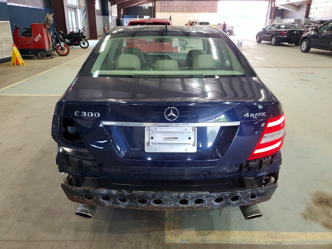 2012 Mercedes-benz C 300 4matic Blue vin: WDDGF8BB8CA640259