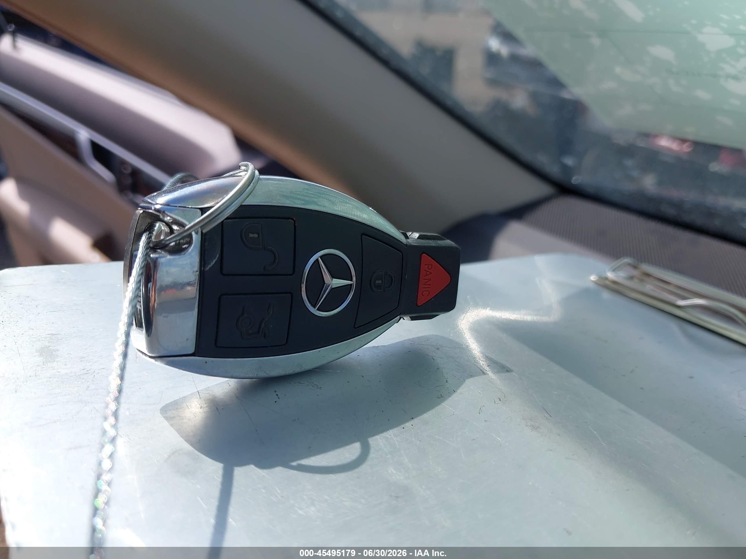 2012 Mercedes-benz C 300 Sport 4matic Dark Blue vin: WDDGF8BB8CA704560