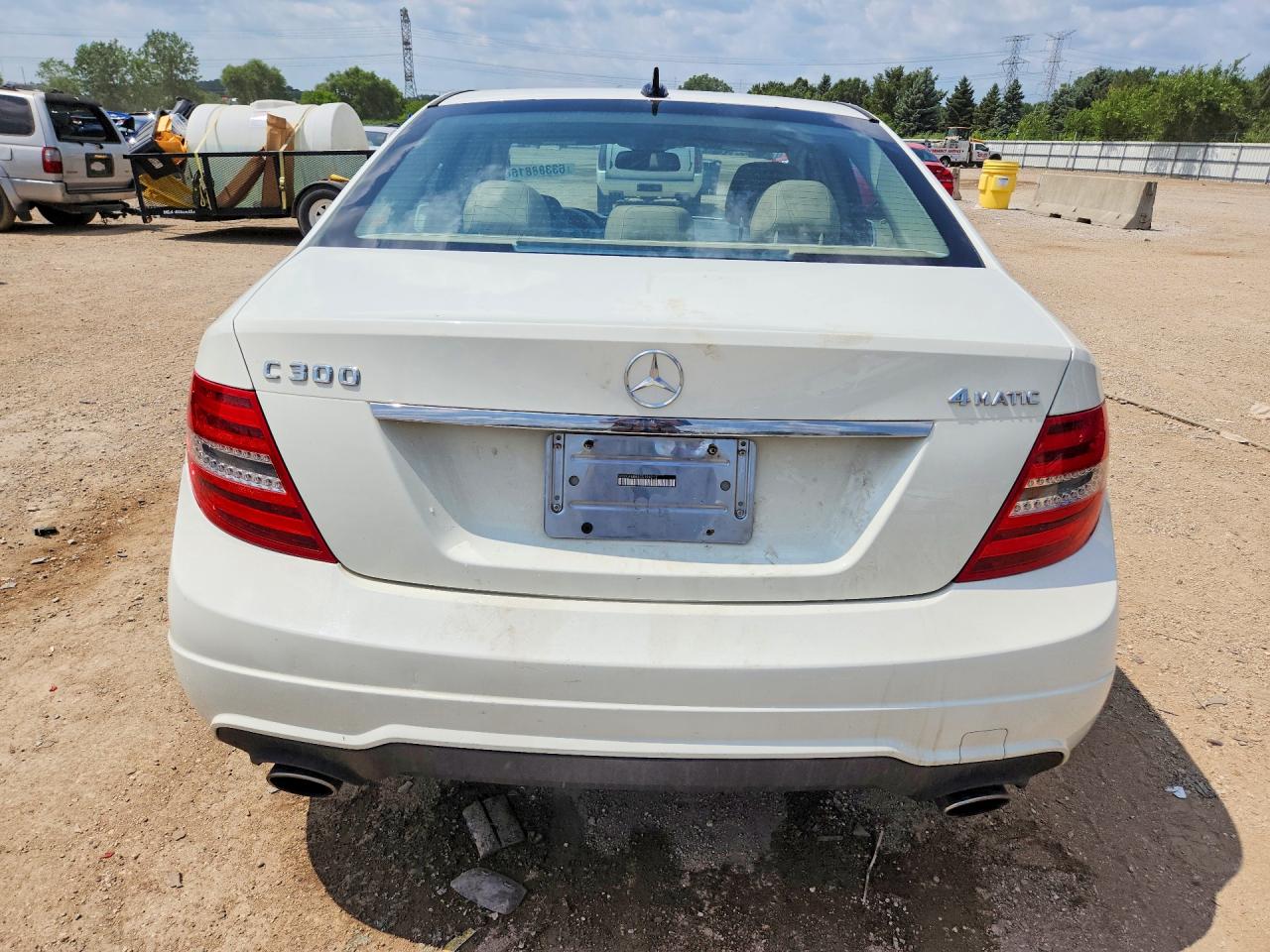 2012 Mercedes-benz C 300 4matic White vin: WDDGF8BB8CR194213