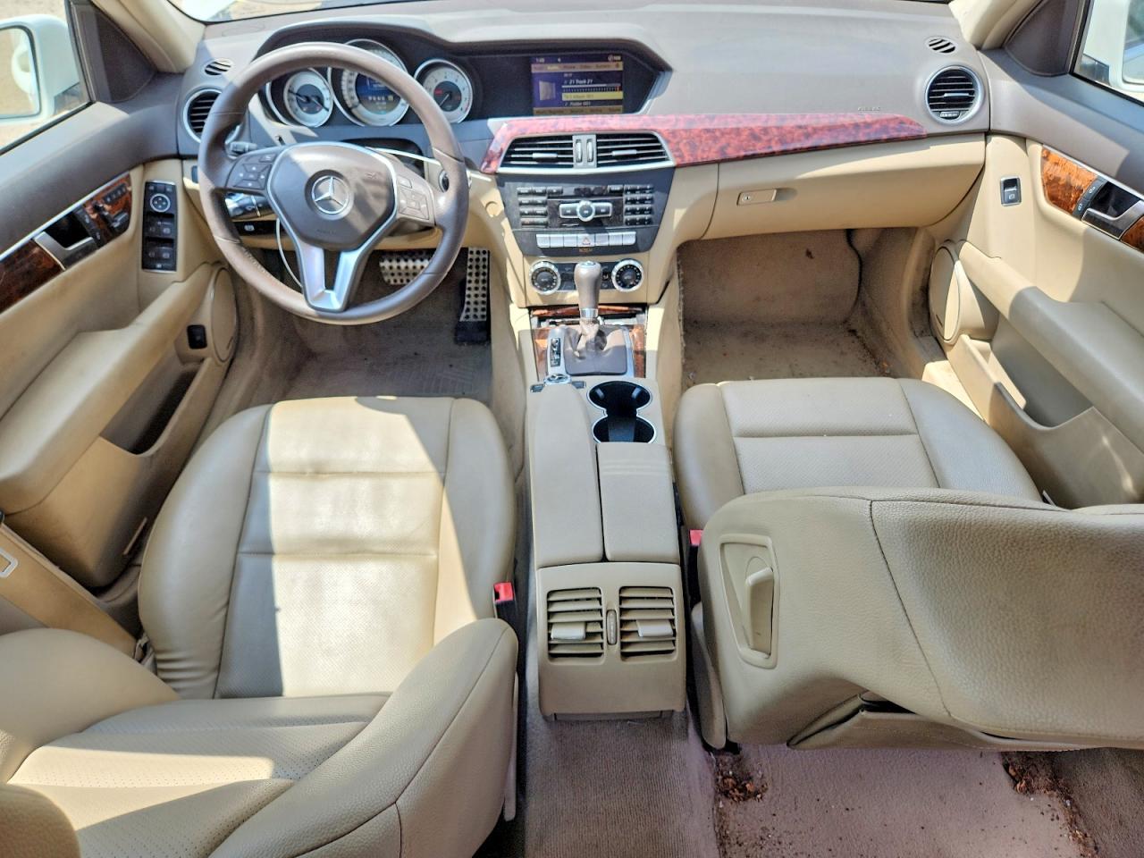 2012 Mercedes-benz C 300 4matic White vin: WDDGF8BB8CR194213