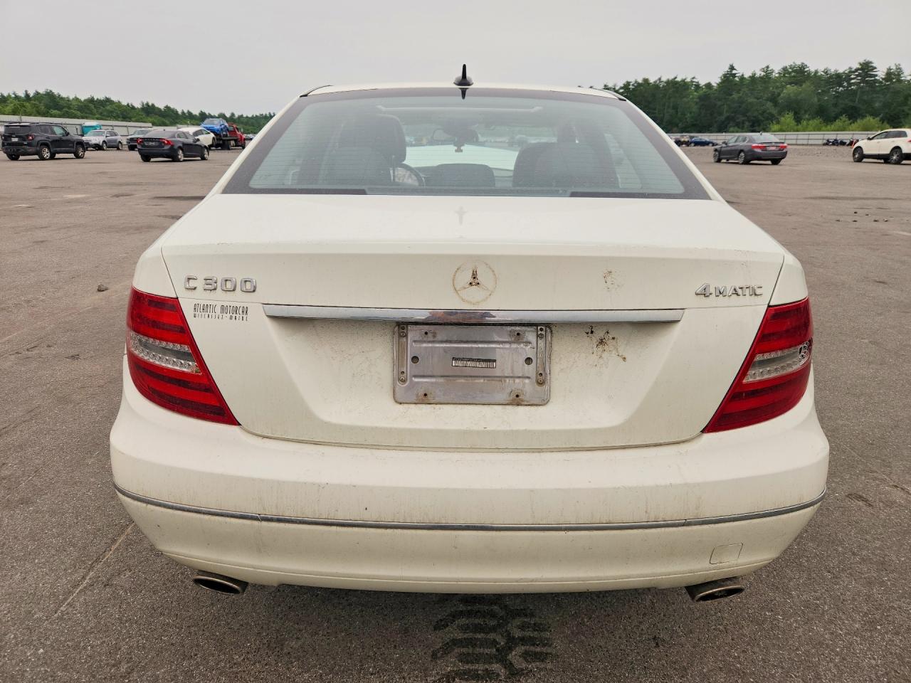 2012 Mercedes-benz C 300 4matic White vin: WDDGF8BB8CR199072