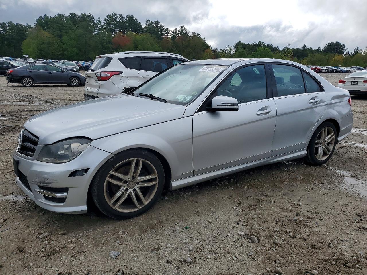 WDDGF8BB8CR210944
