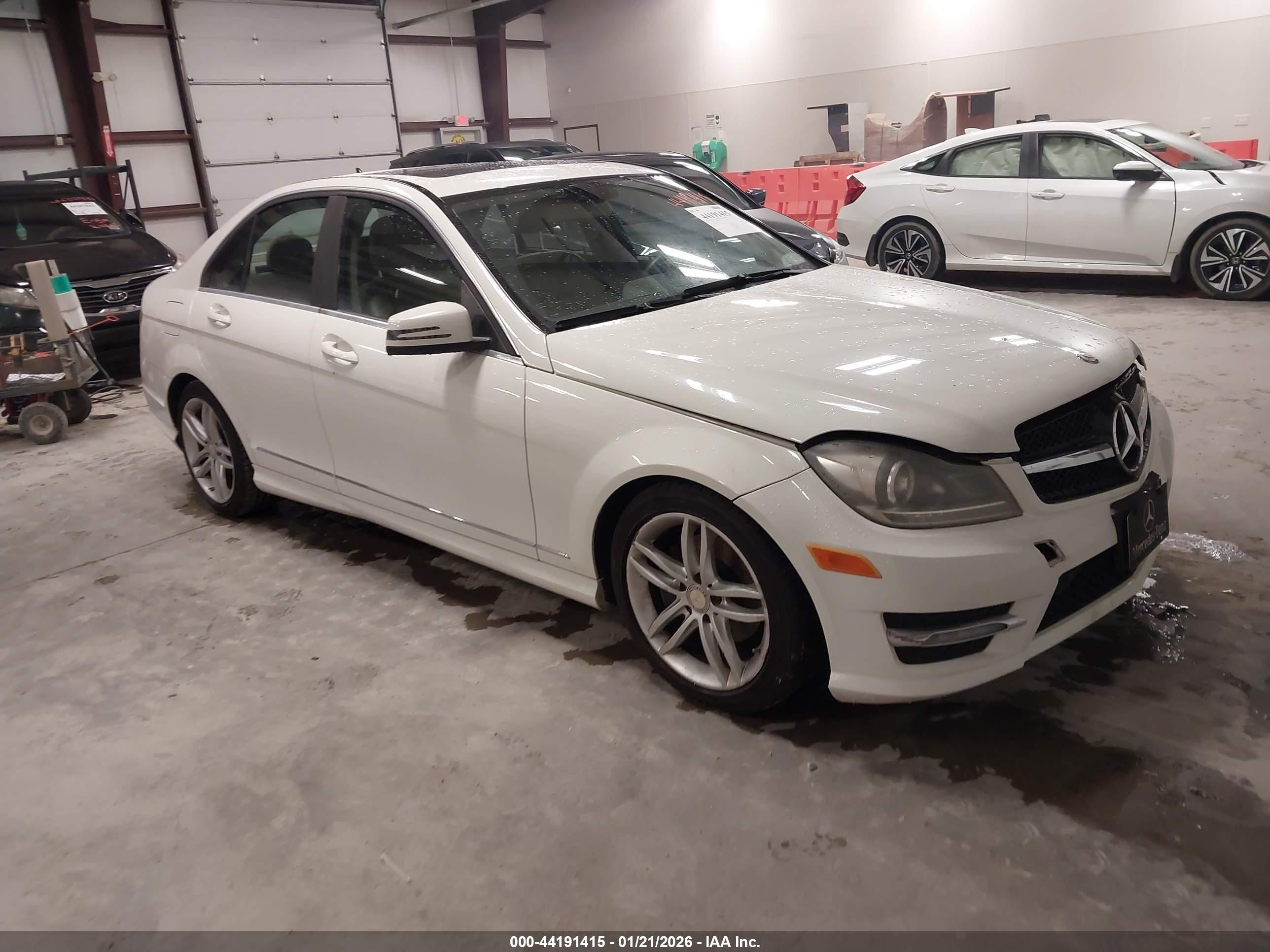 2012 Mercedes-benz C 300 Sport 4matic White vin: WDDGF8BB8CR211446