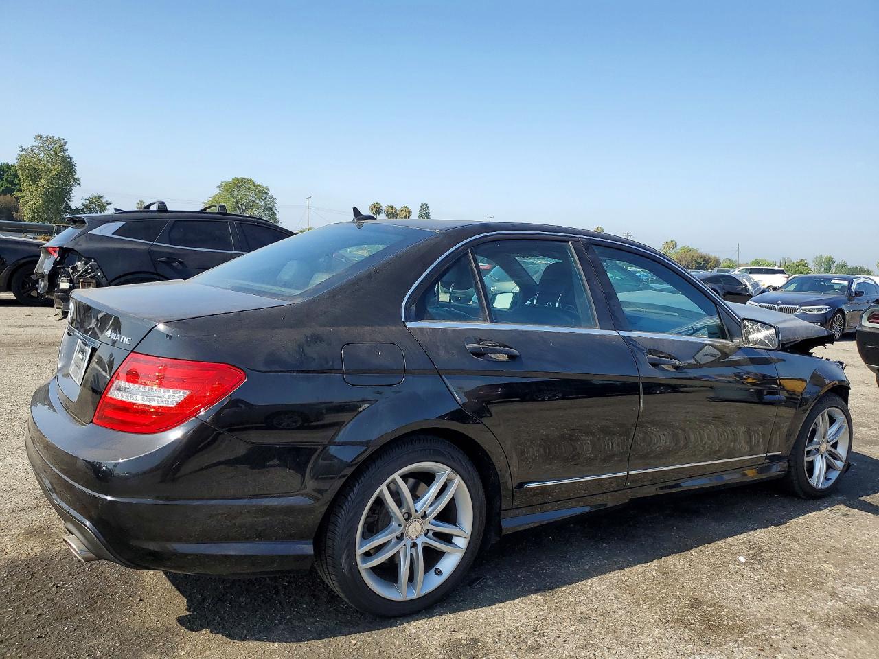 2012 Mercedes-benz C 300 4matic Black vin: WDDGF8BB8CR226237