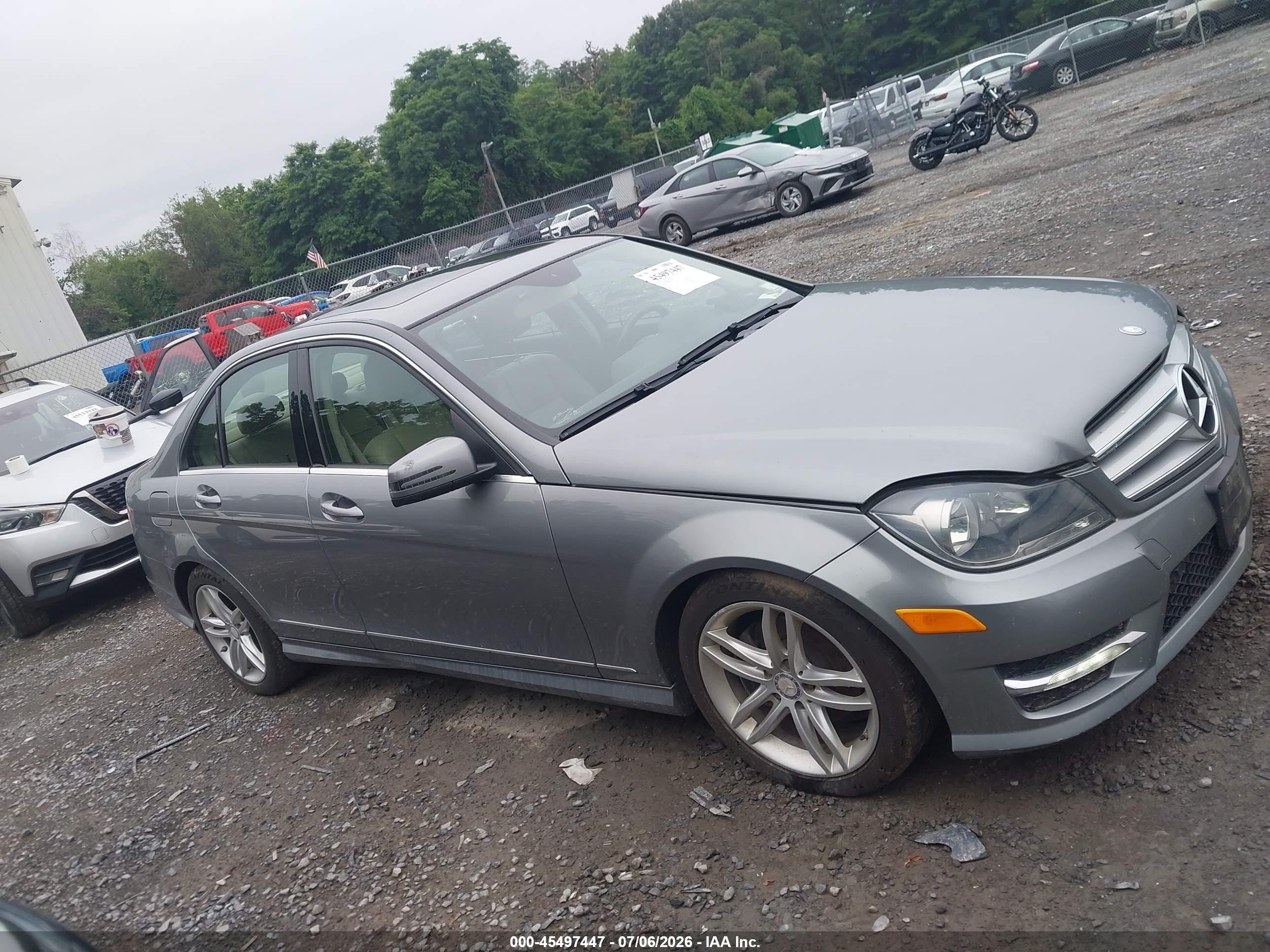 2012 Mercedes-benz C 300 Sport 4matic Pewter vin: WDDGF8BB8CR231390