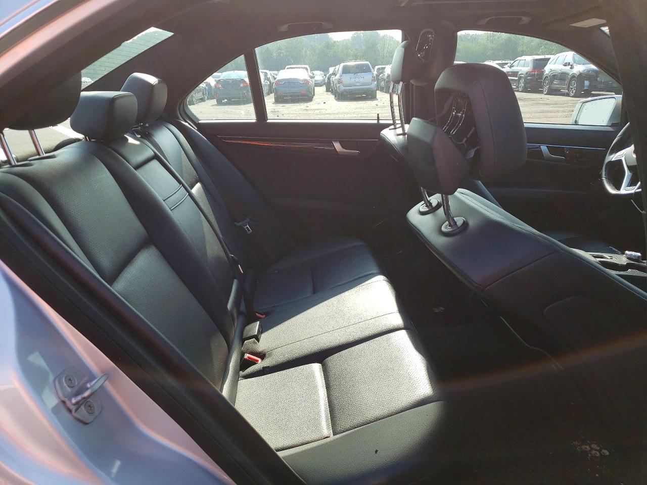 2012 Mercedes-benz C 300 4matic Silver vin: WDDGF8BB8CR234774