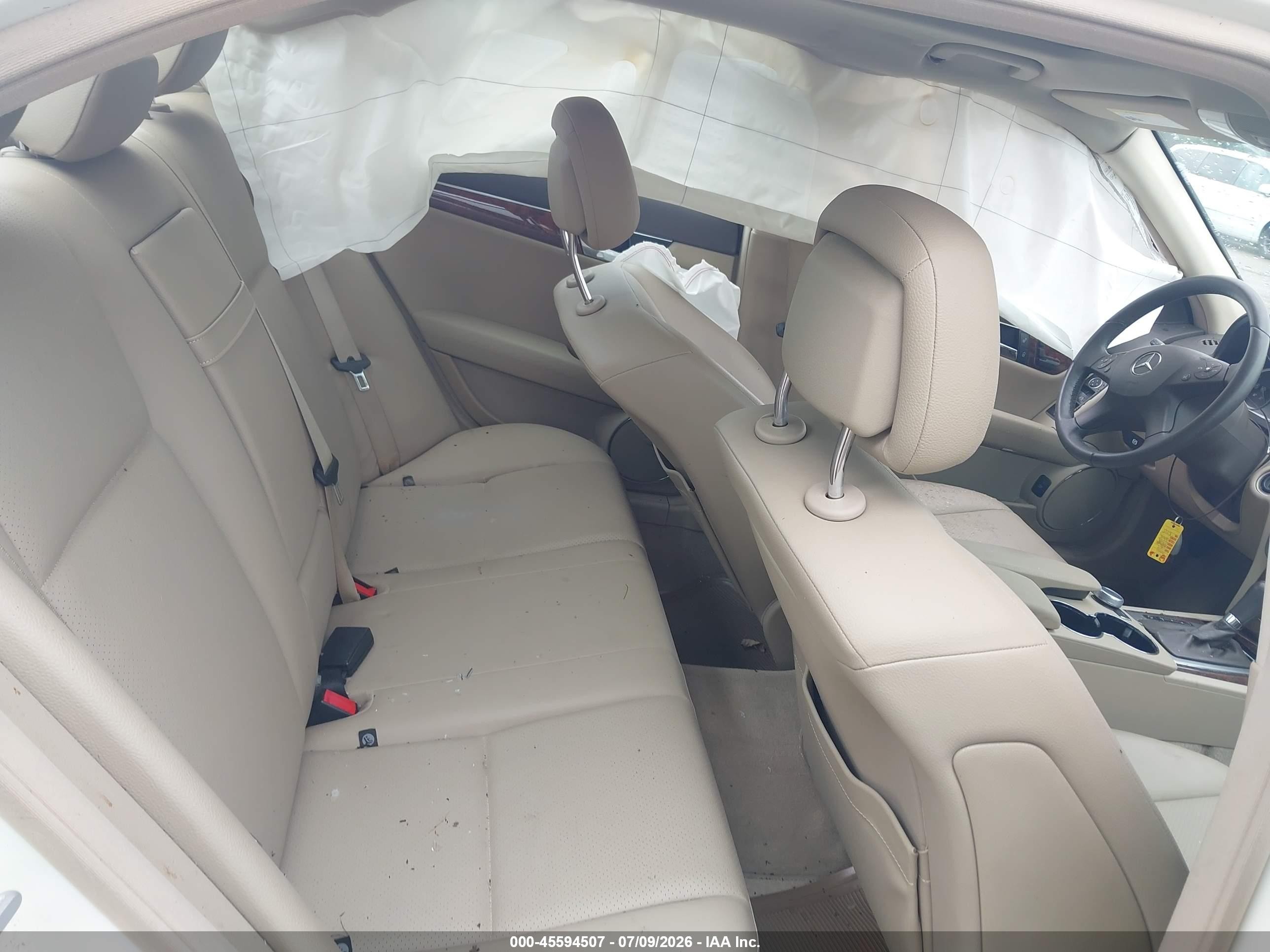 2010 Mercedes-benz C 300 Luxury 4matic White vin: WDDGF8BB9AF458263