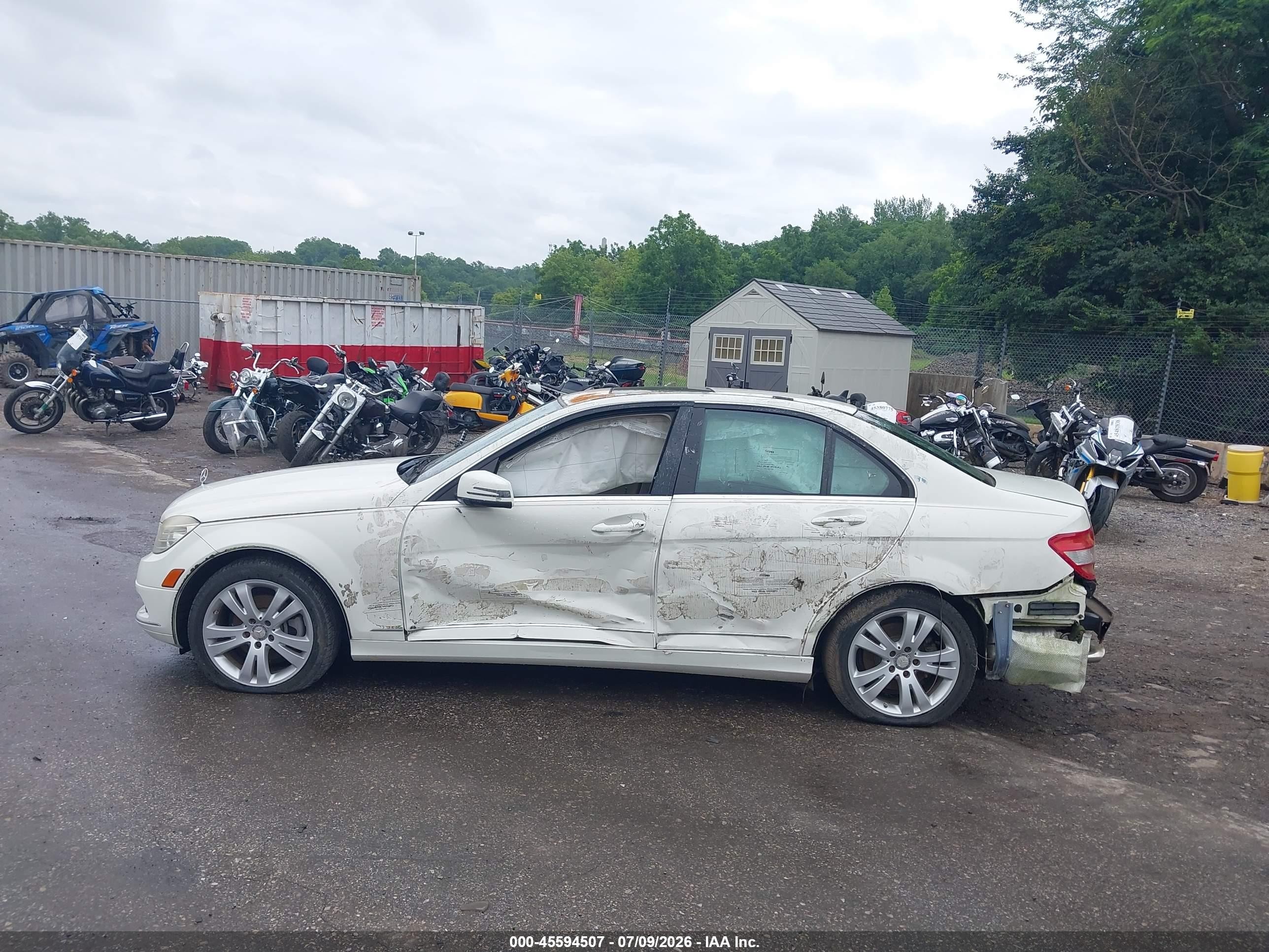 2010 Mercedes-benz C 300 Luxury 4matic White vin: WDDGF8BB9AF458263