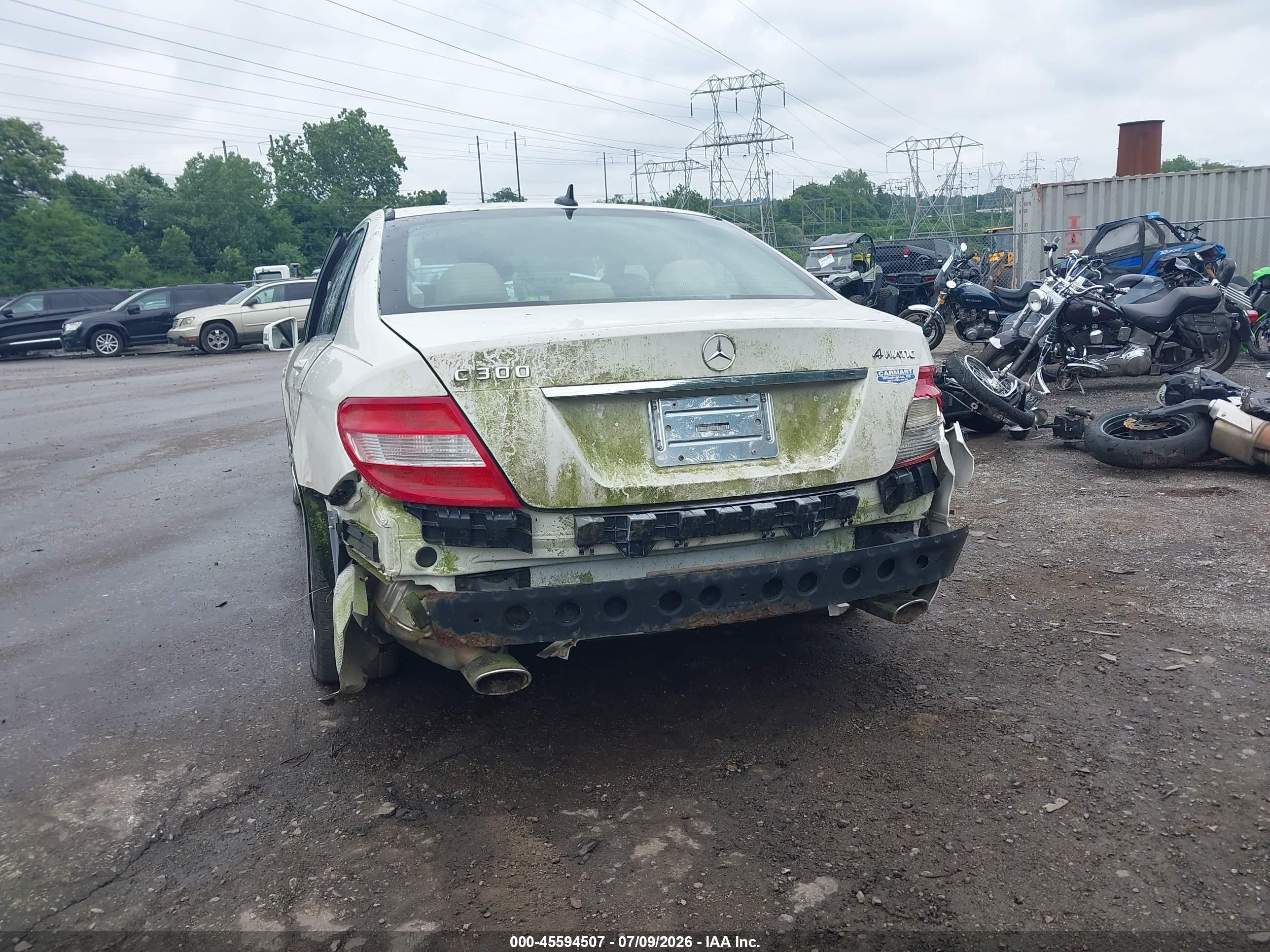 2010 Mercedes-benz C 300 Luxury 4matic White vin: WDDGF8BB9AF458263