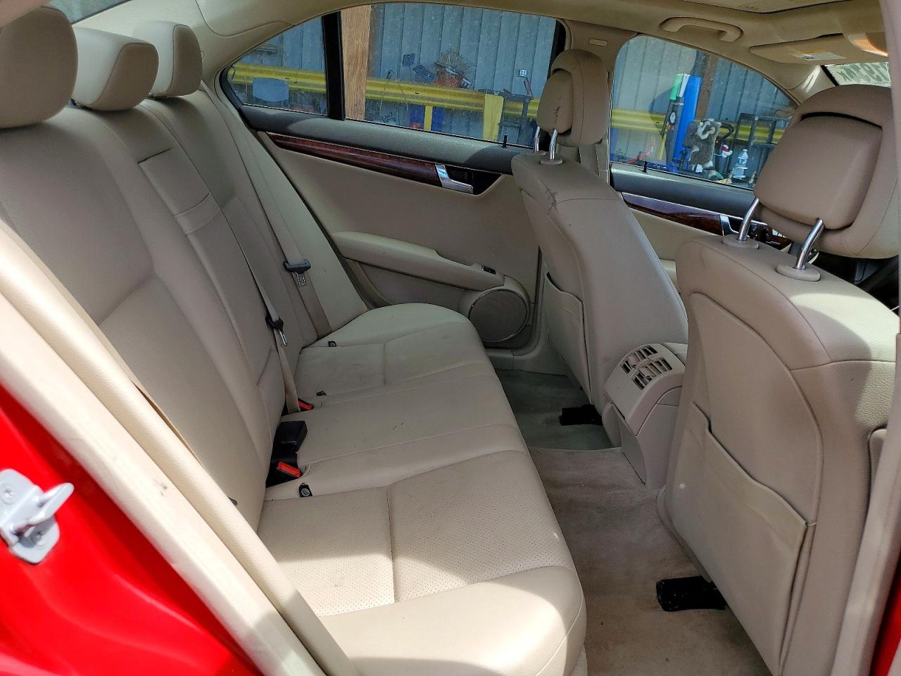 2010 Mercedes-benz C 300 4matic Red vin: WDDGF8BB9AR090701