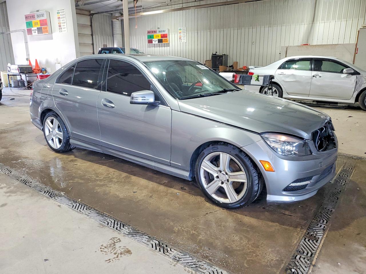2011 Mercedes-benz C 300 4matic Gray vin: WDDGF8BB9BR164104