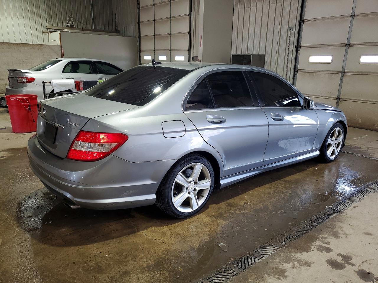 2011 Mercedes-benz C 300 4matic Gray vin: WDDGF8BB9BR164104