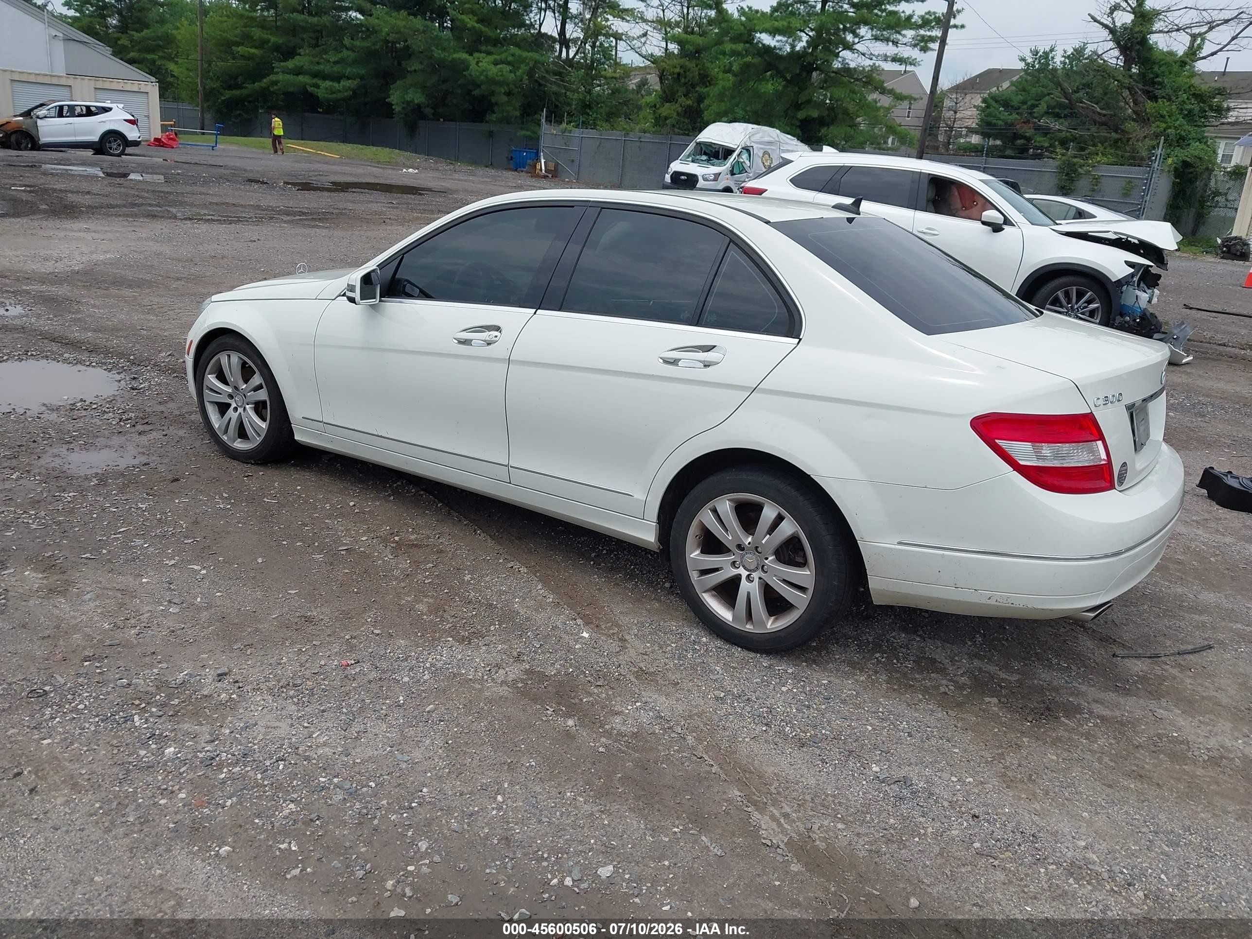 2011 Mercedes-benz C 300 Luxury 4matic/sport 4matic White vin: WDDGF8BB9BR167293