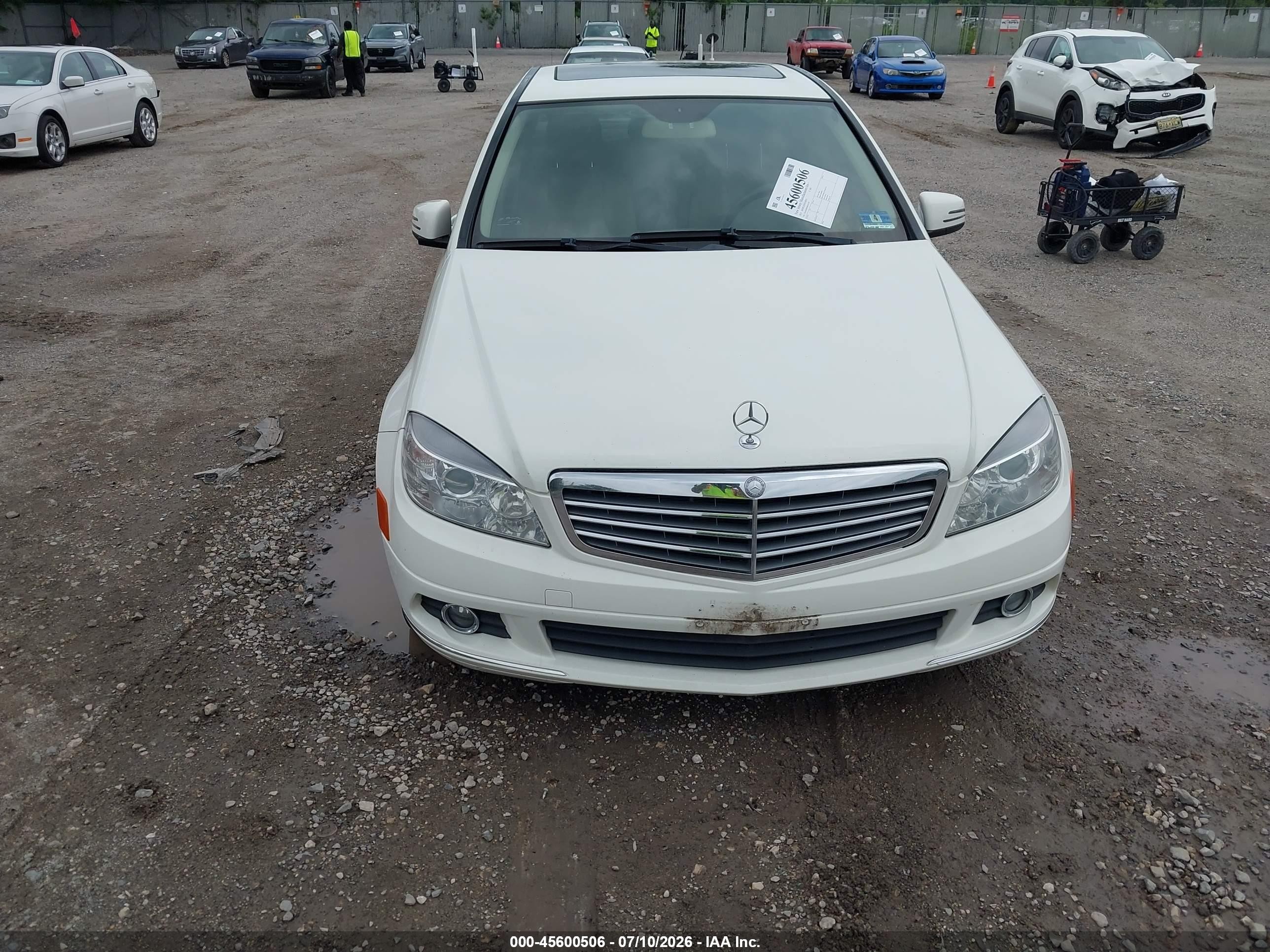 2011 Mercedes-benz C 300 Luxury 4matic/sport 4matic White vin: WDDGF8BB9BR167293