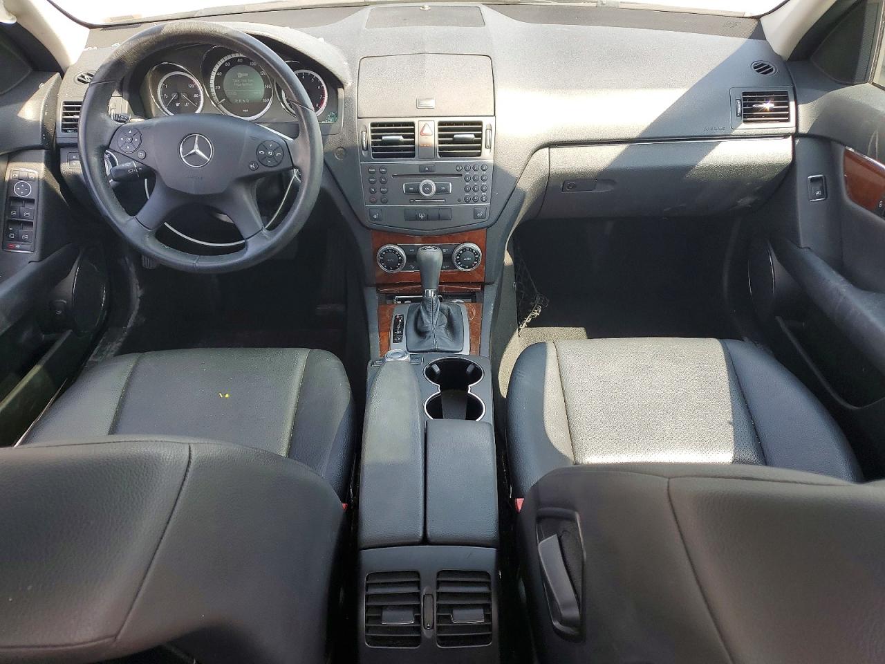 2011 Mercedes-benz C 300 4matic Серебряный vin: WDDGF8BB9BR167732