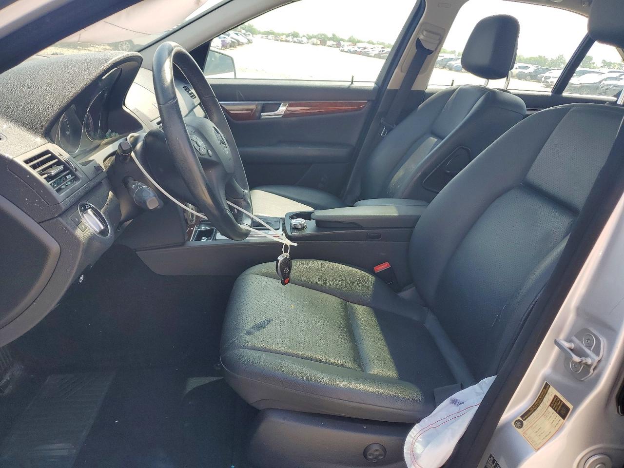 2011 Mercedes-benz C 300 4matic Серебряный vin: WDDGF8BB9BR167732