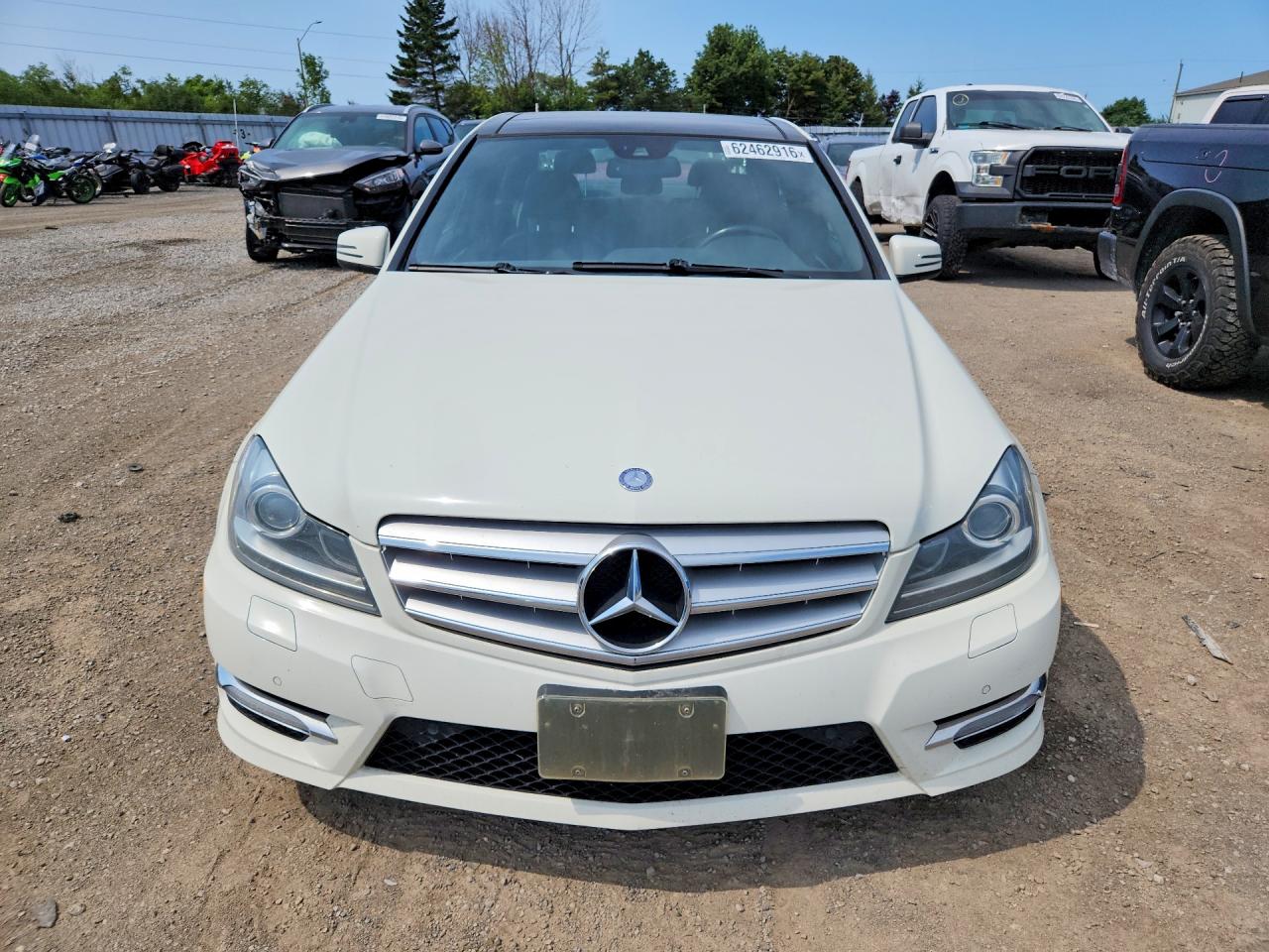 2012 Mercedes-benz C 300 4matic Белый vin: WDDGF8BB9CA648094