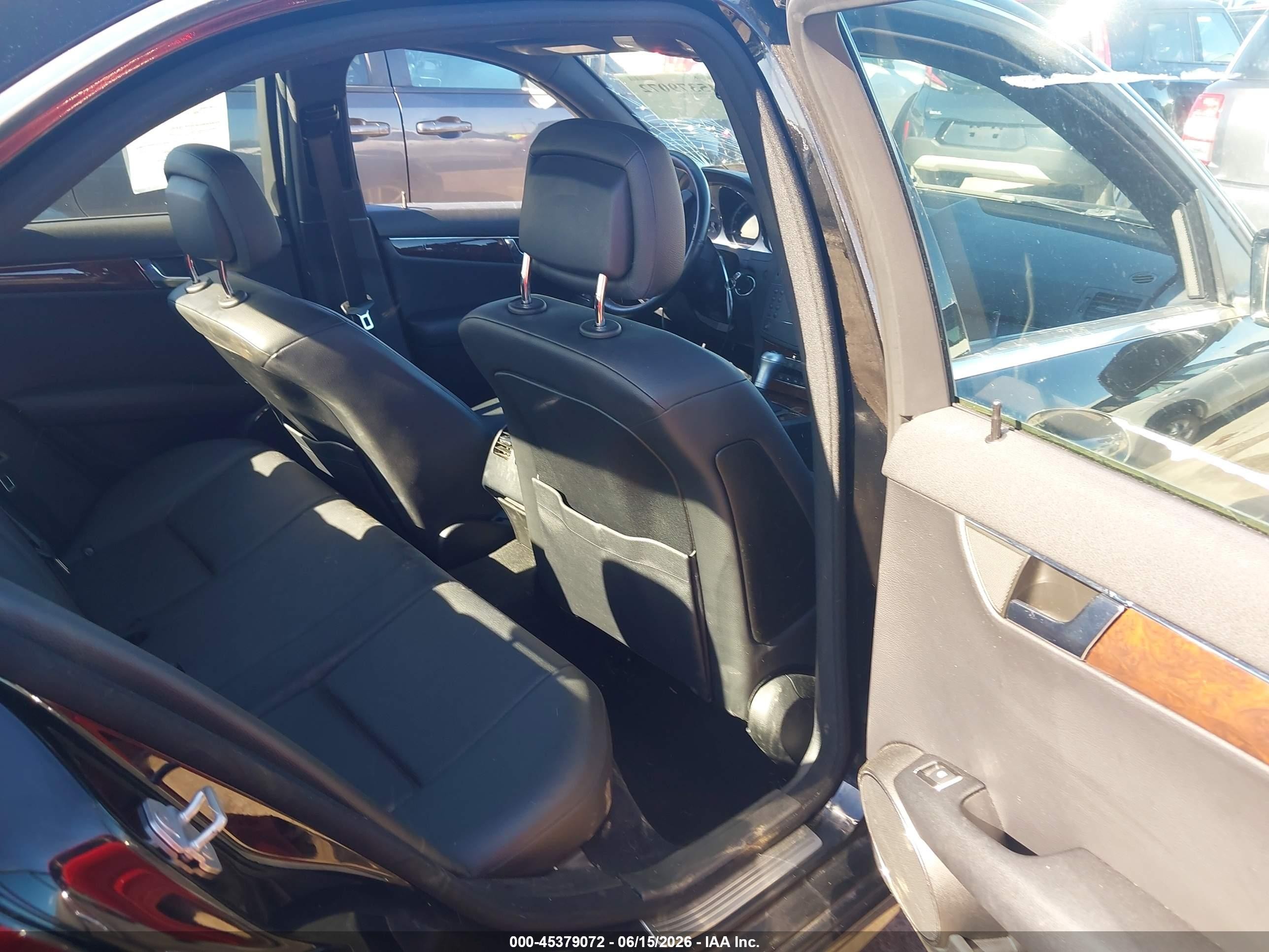 2010 Mercedes-benz C 300 Luxury 4matic/sport 4matic Черный vin: WDDGF8BBXAF366756