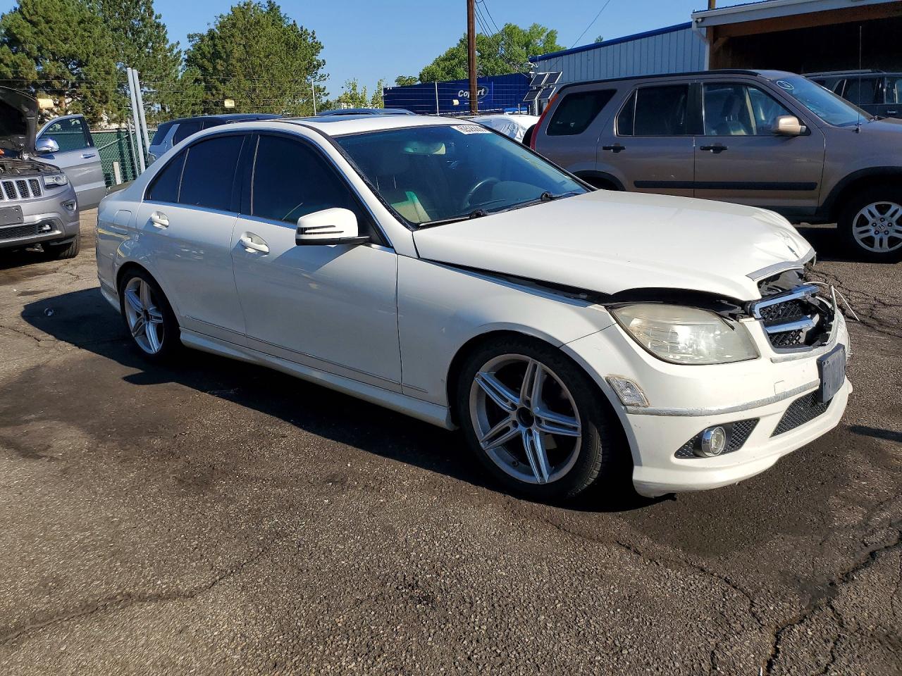 2010 Mercedes-benz C 300 4matic White vin: WDDGF8BBXAF432576