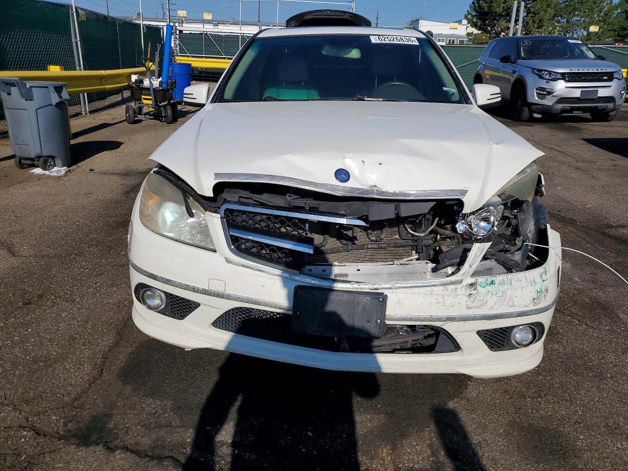 2010 Mercedes-benz C 300 4matic White vin: WDDGF8BBXAF432576