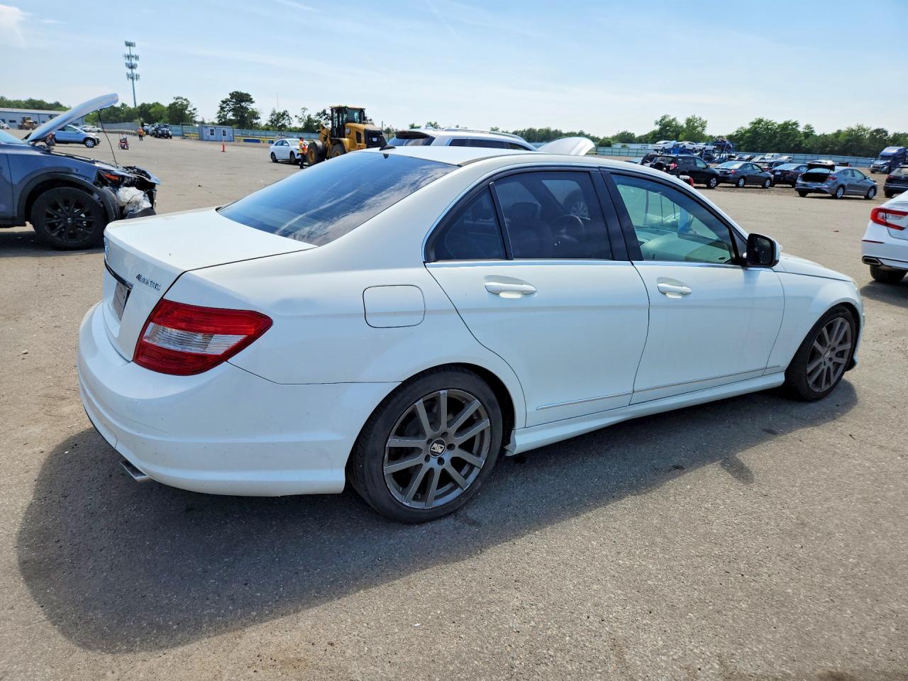 2010 Mercedes-benz C 300 4matic White vin: WDDGF8BBXAF451256