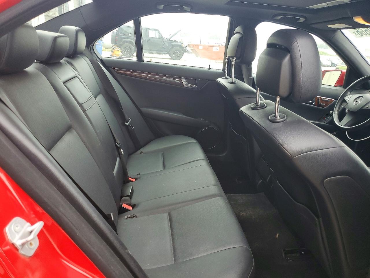 2010 Mercedes-benz C 300 4matic Red vin: WDDGF8BBXAR090044