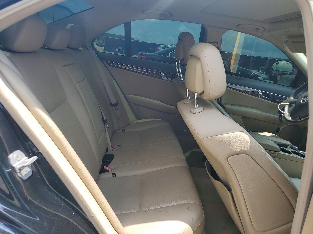 2010 Mercedes-benz C 300 4matic Black vin: WDDGF8BBXAR106775
