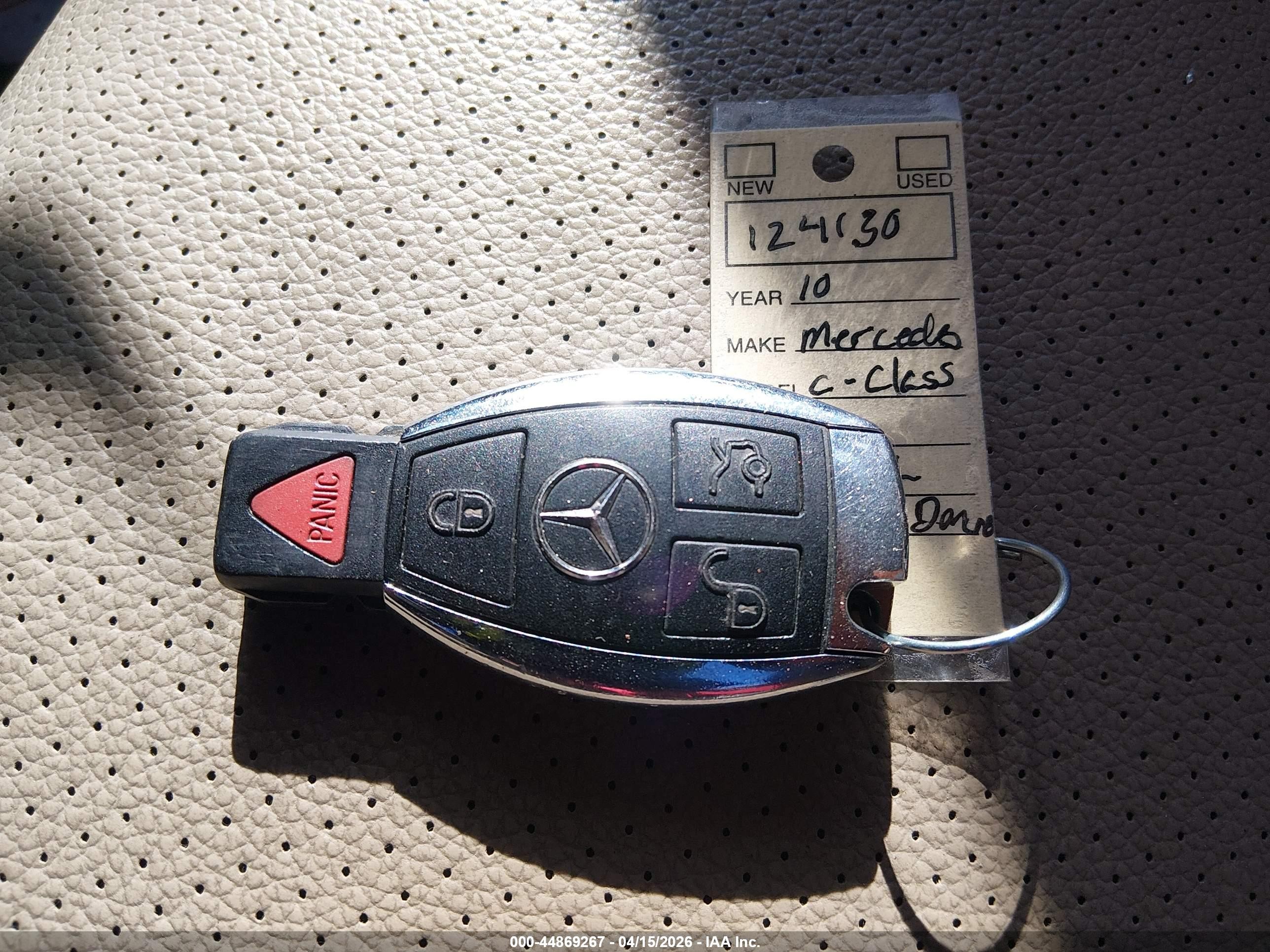2010 Mercedes-benz C 300   Black vin: WDDGF8BBXAR124130