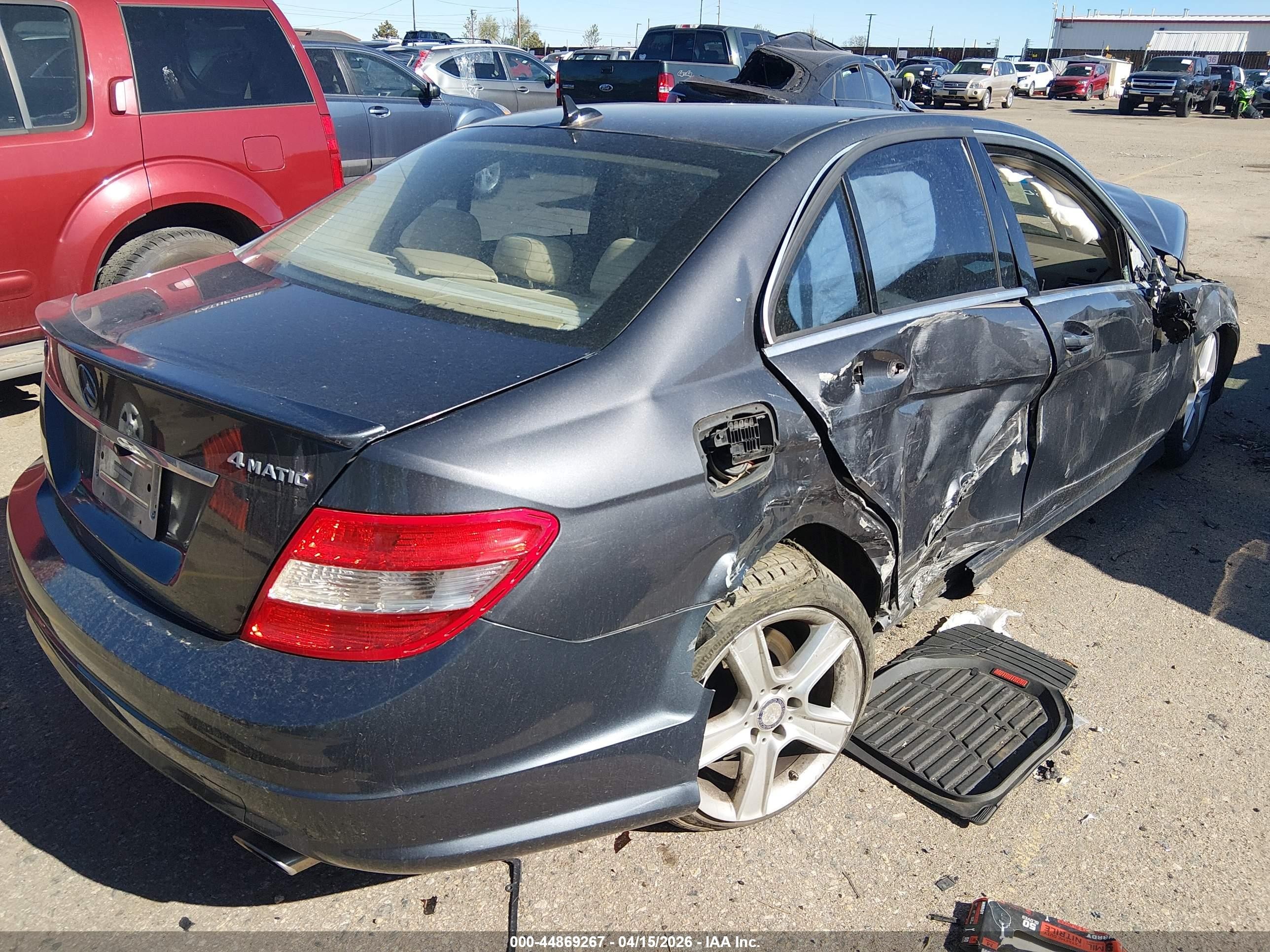 2010 Mercedes-benz C 300   Black vin: WDDGF8BBXAR124130