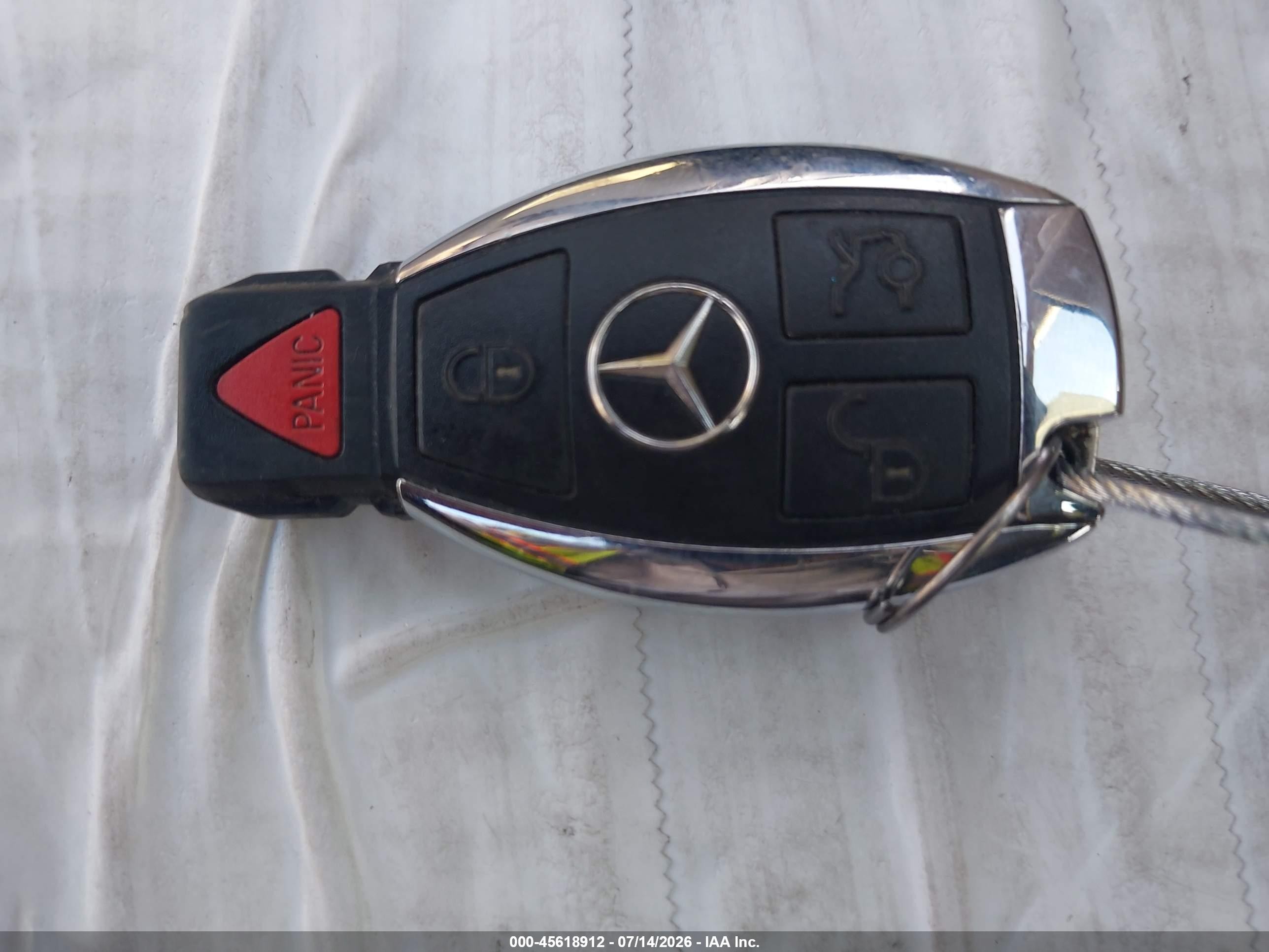 2011 Mercedes-benz C 300 Luxury 4matic/sport 4matic Black vin: WDDGF8BBXBR141219