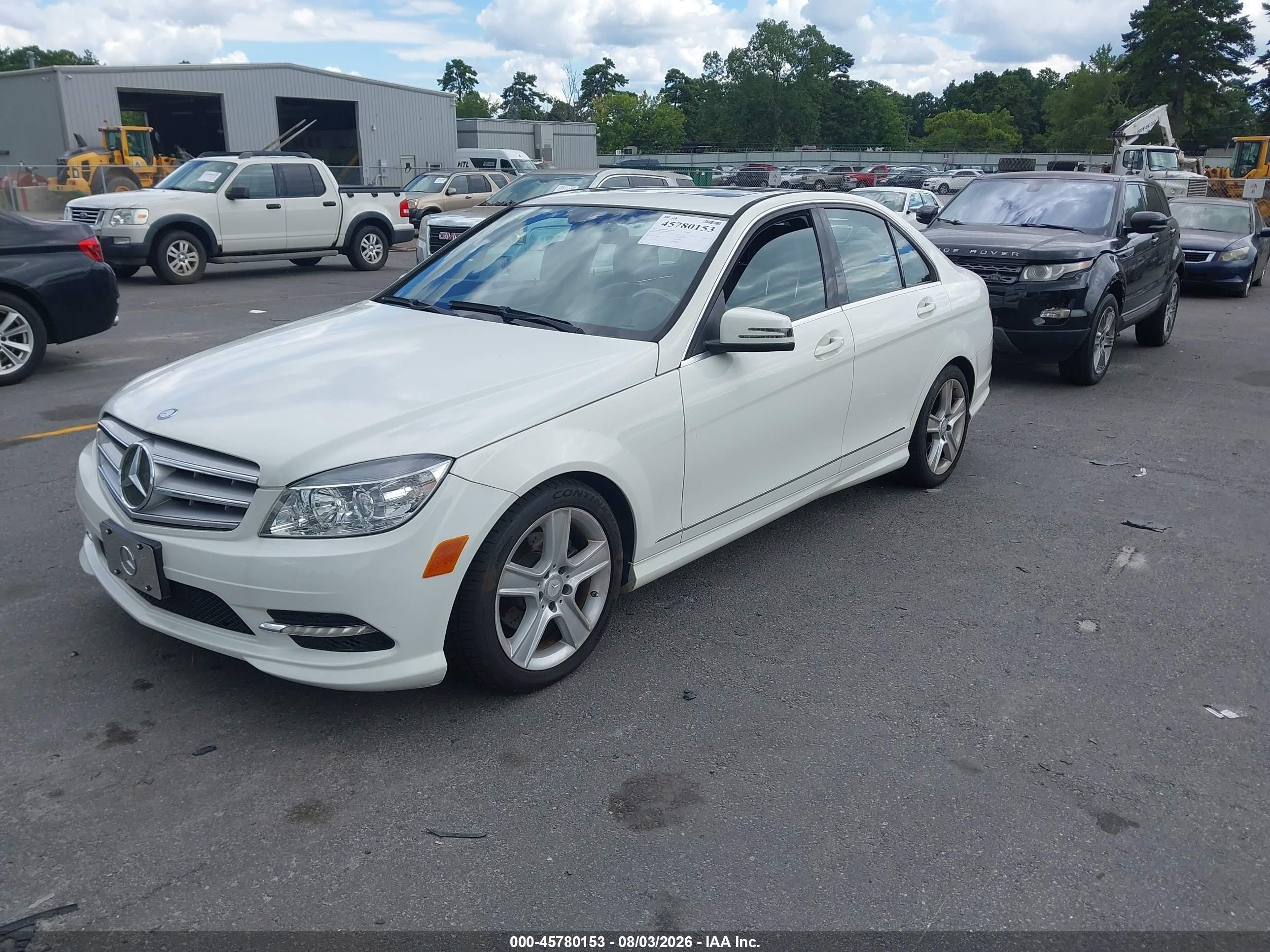 2011 Mercedes-benz C 300 Sport 4matic White vin: WDDGF8BBXBR147683