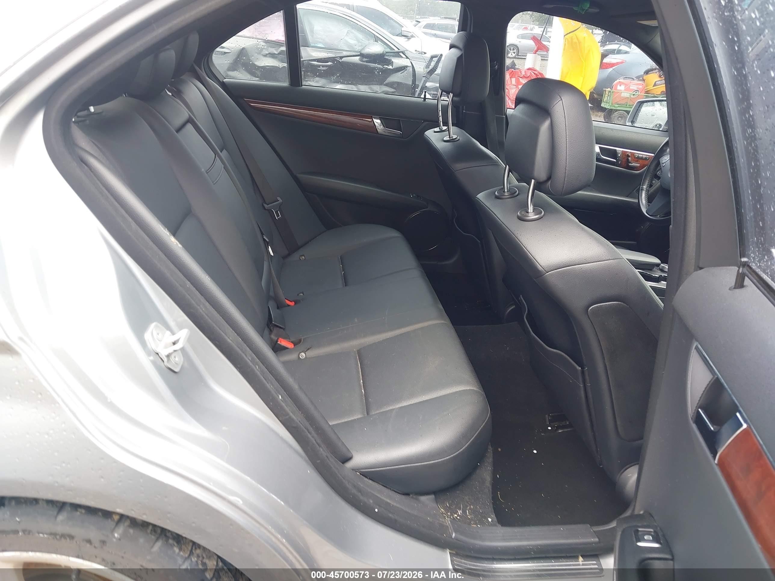 2011 Mercedes-benz C 300 Sport 4matic Серый vin: WDDGF8BBXBR168548