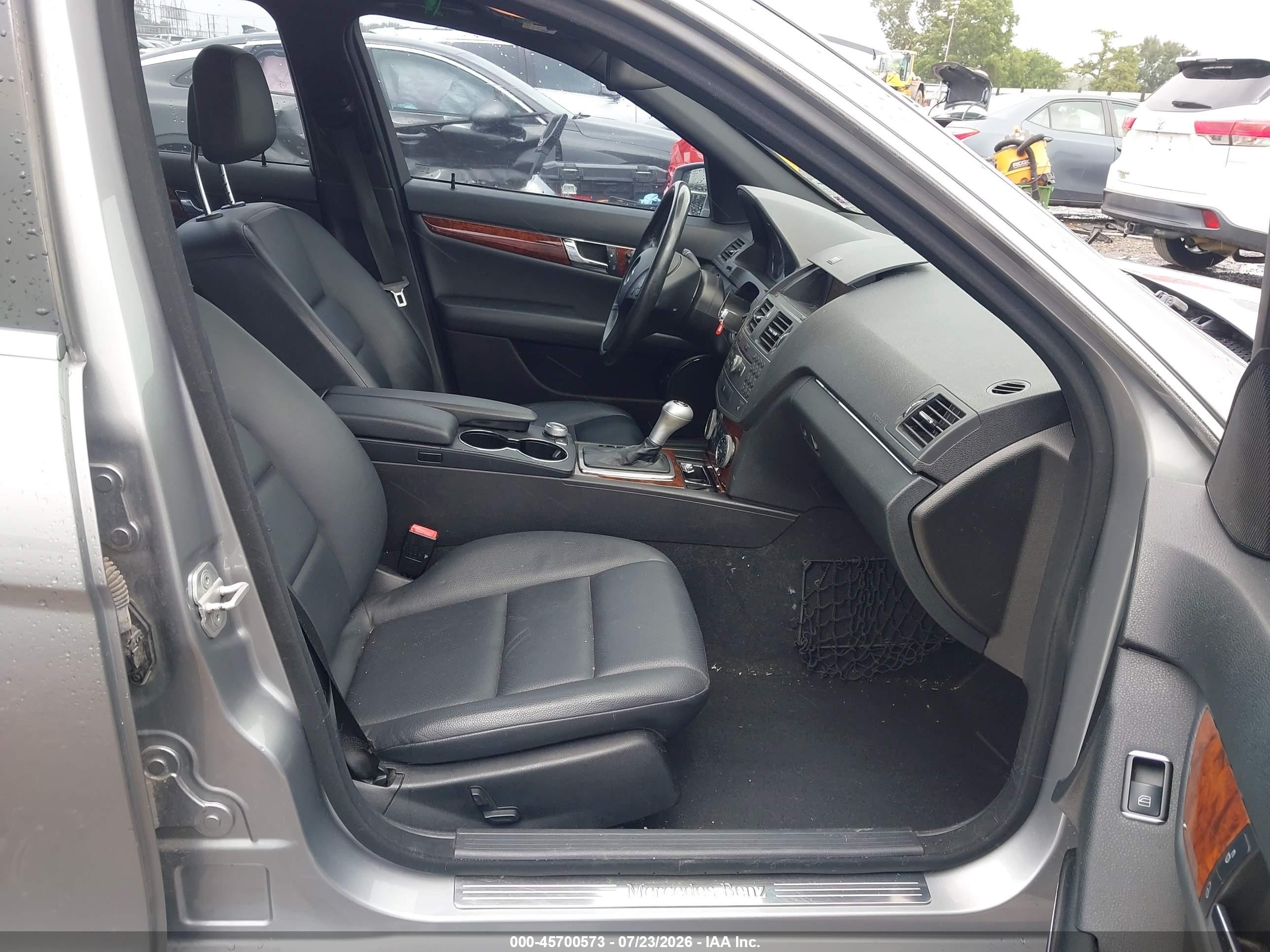 2011 Mercedes-benz C 300 Sport 4matic Серый vin: WDDGF8BBXBR168548