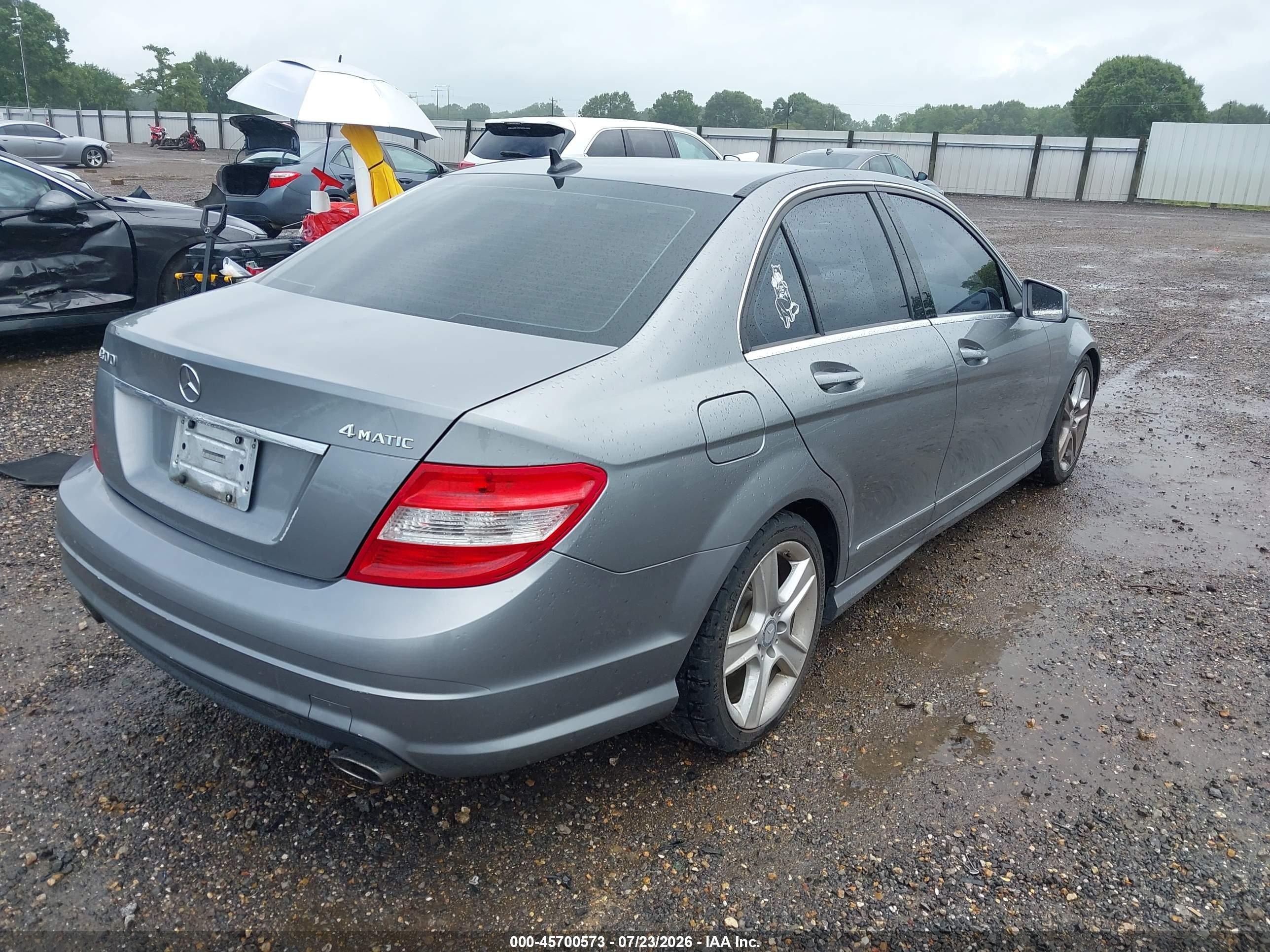 2011 Mercedes-benz C 300 Sport 4matic Серый vin: WDDGF8BBXBR168548