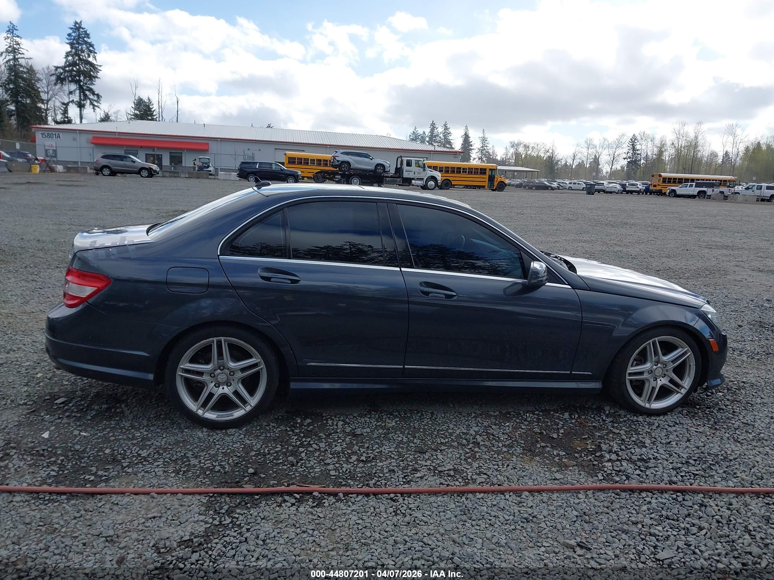2011 Mercedes-benz C 300 Luxury 4matic/sport 4matic Серый vin: WDDGF8BBXBR186015