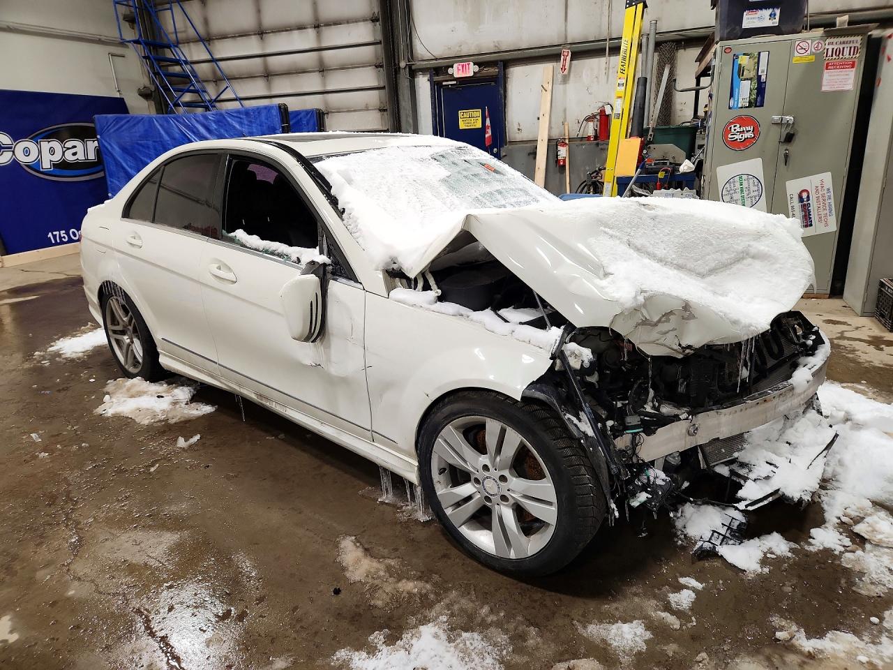 2012 Mercedes-benz C 300 4matic White vin: WDDGF8BBXCA676552
