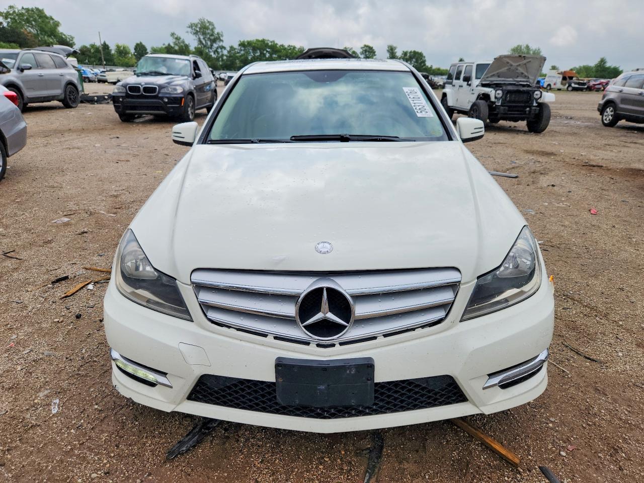 2012 Mercedes-benz C 300 4matic White vin: WDDGF8BBXCA689138