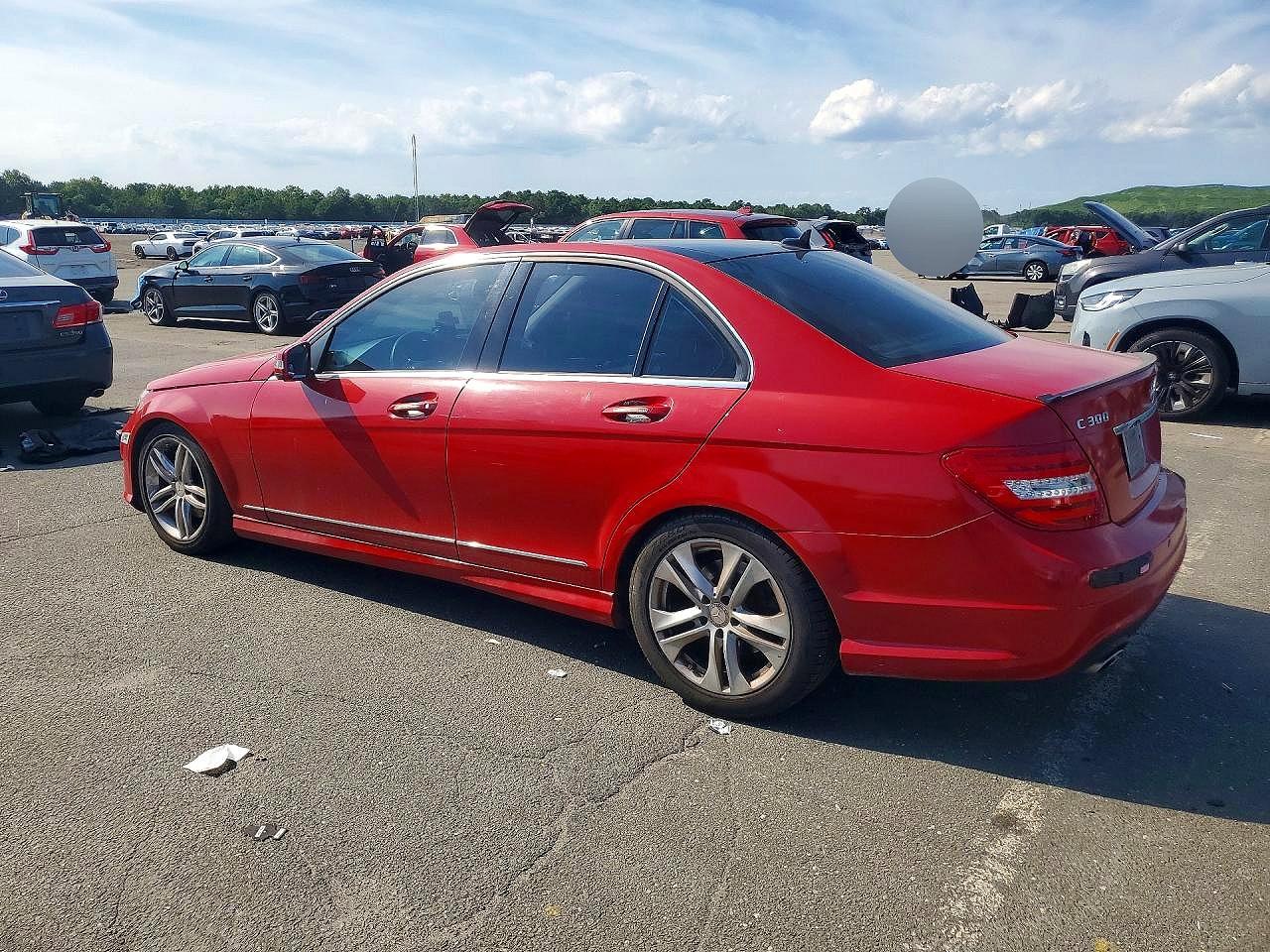 2012 Mercedes-benz C 300 4matic Red vin: WDDGF8BBXCF862563