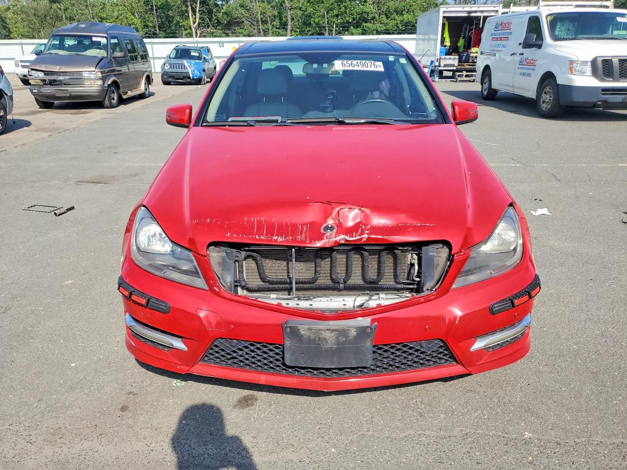 2012 Mercedes-benz C 300 4matic Red vin: WDDGF8BBXCF862563